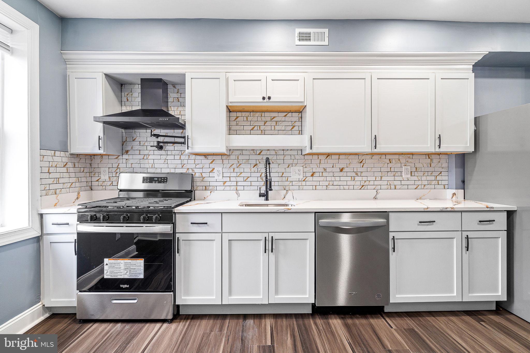 BROADWAY EAST - Residential