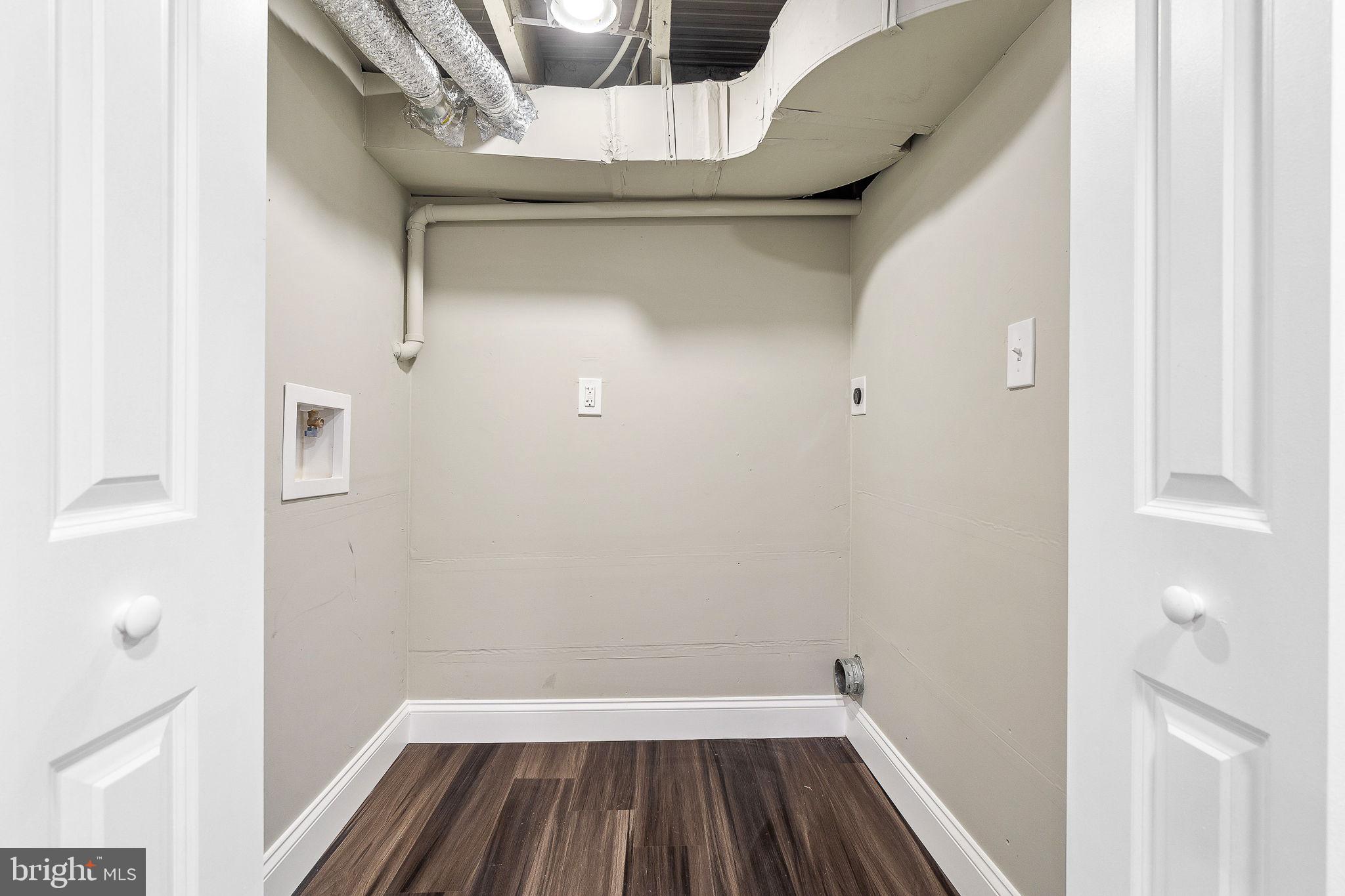 BROADWAY EAST - Residential