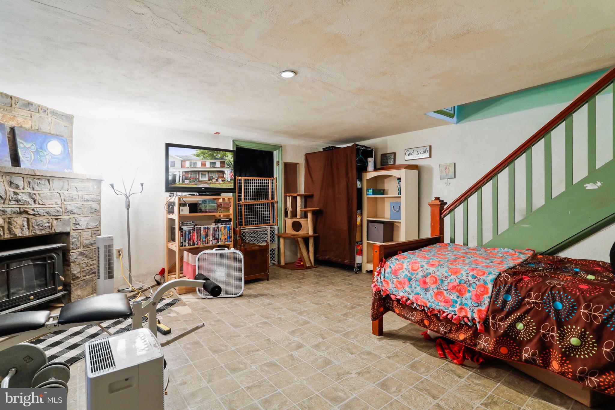 NORTH END - Residential