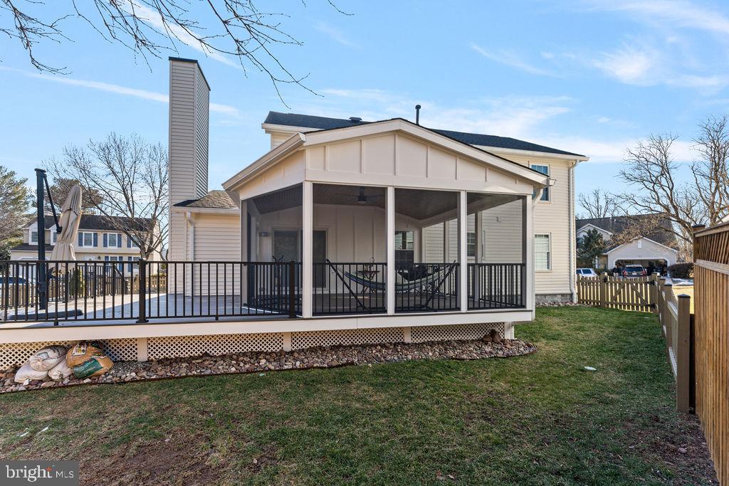 POTOMAC CROSSING - Residential