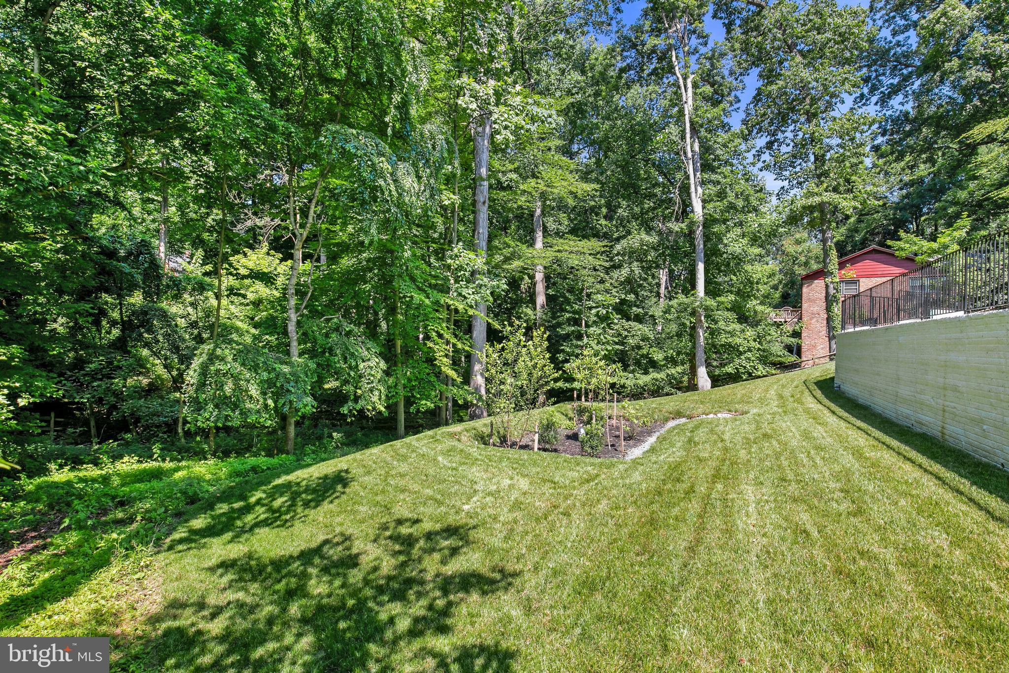 RIVER OAKS - Residential