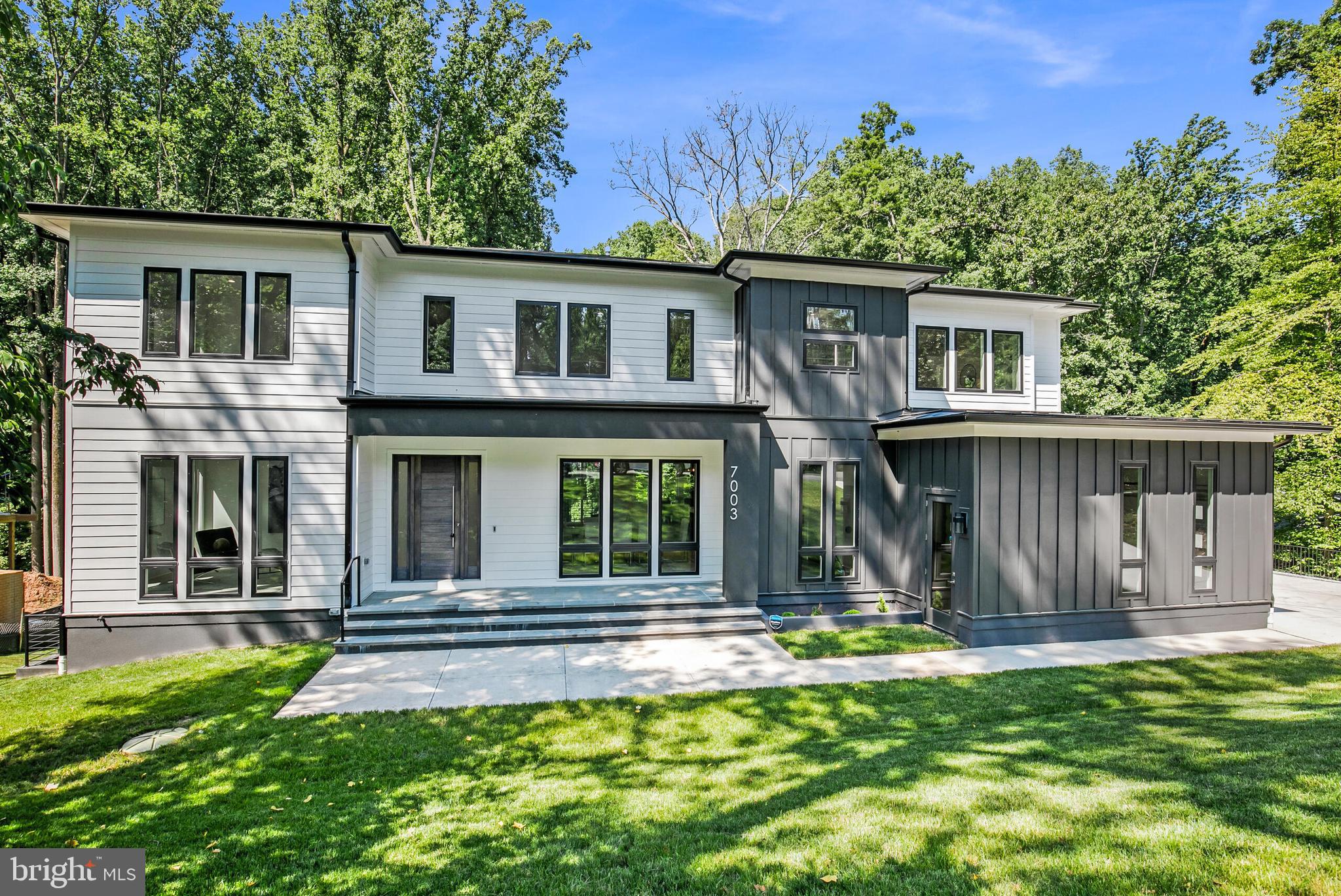 RIVER OAKS - Residential