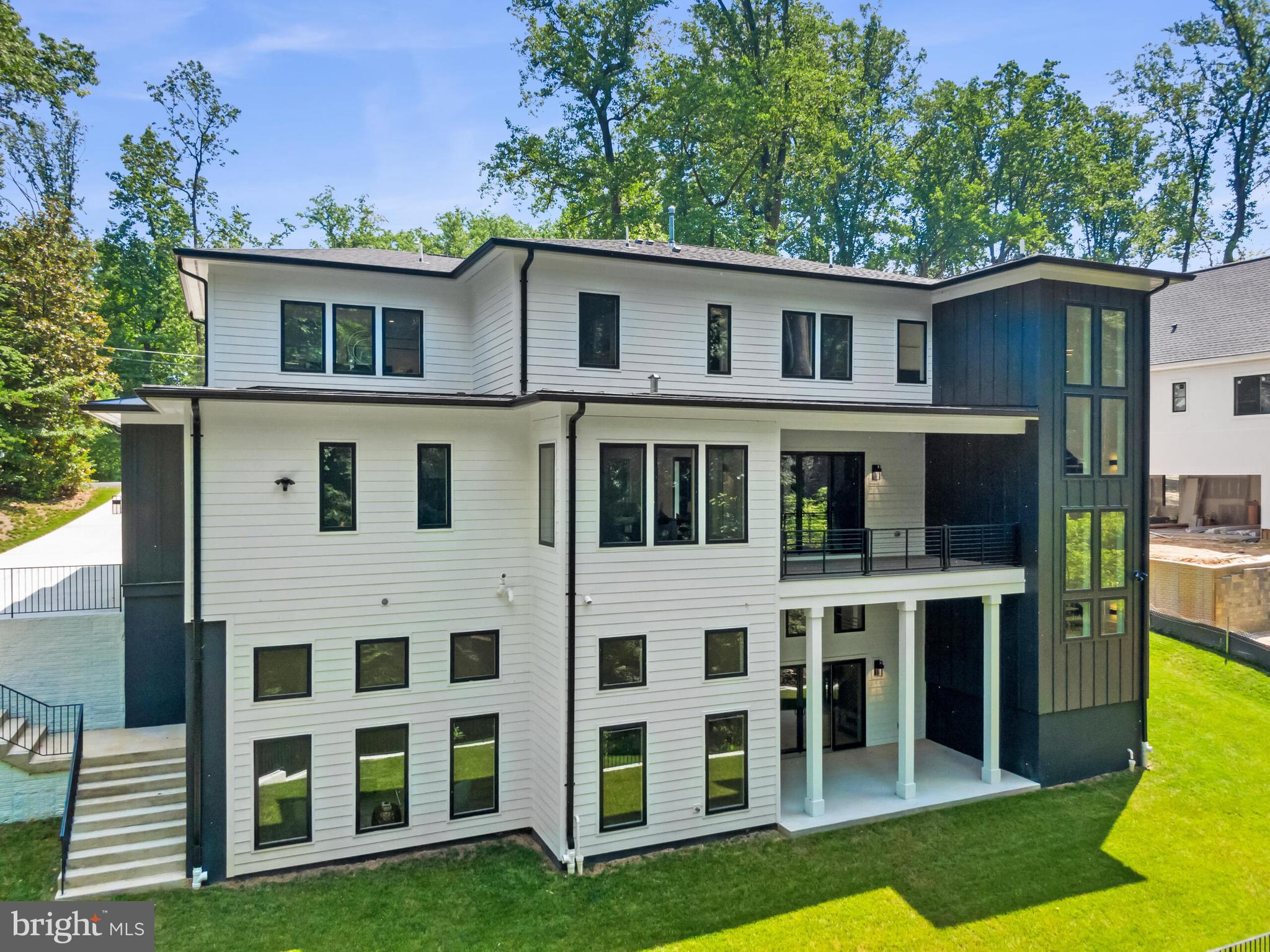 RIVER OAKS - Residential