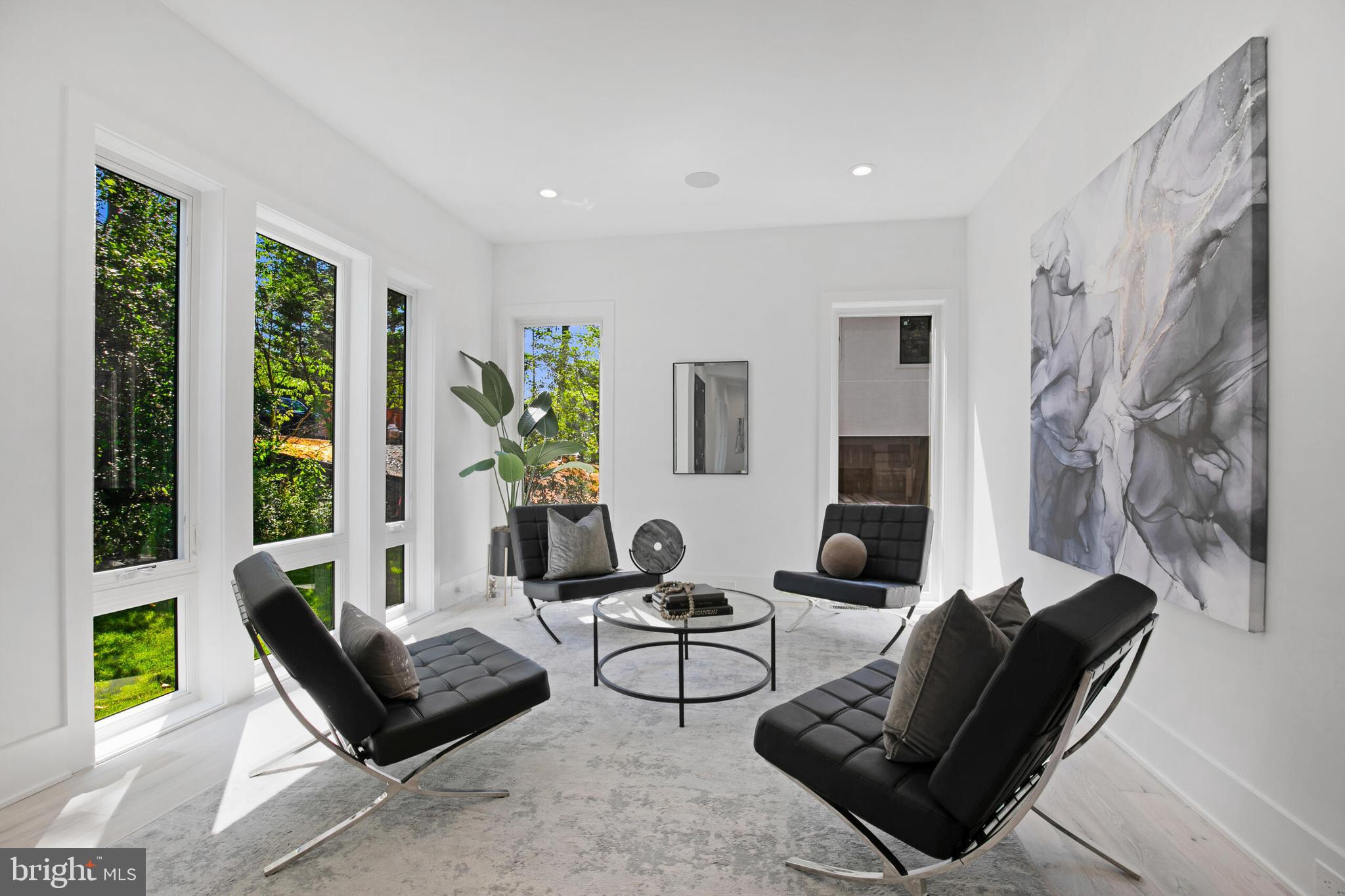 RIVER OAKS - Residential