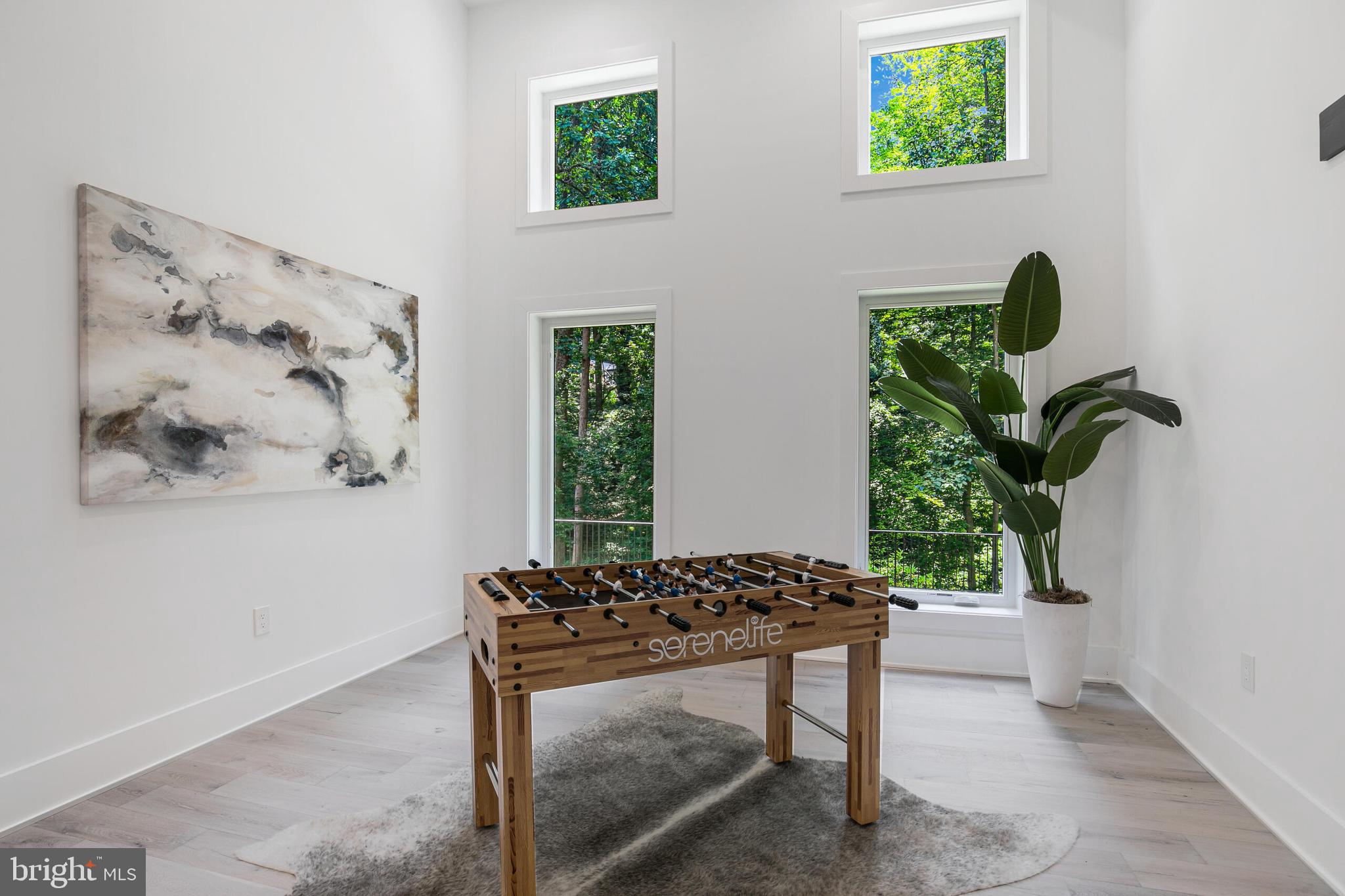 RIVER OAKS - Residential