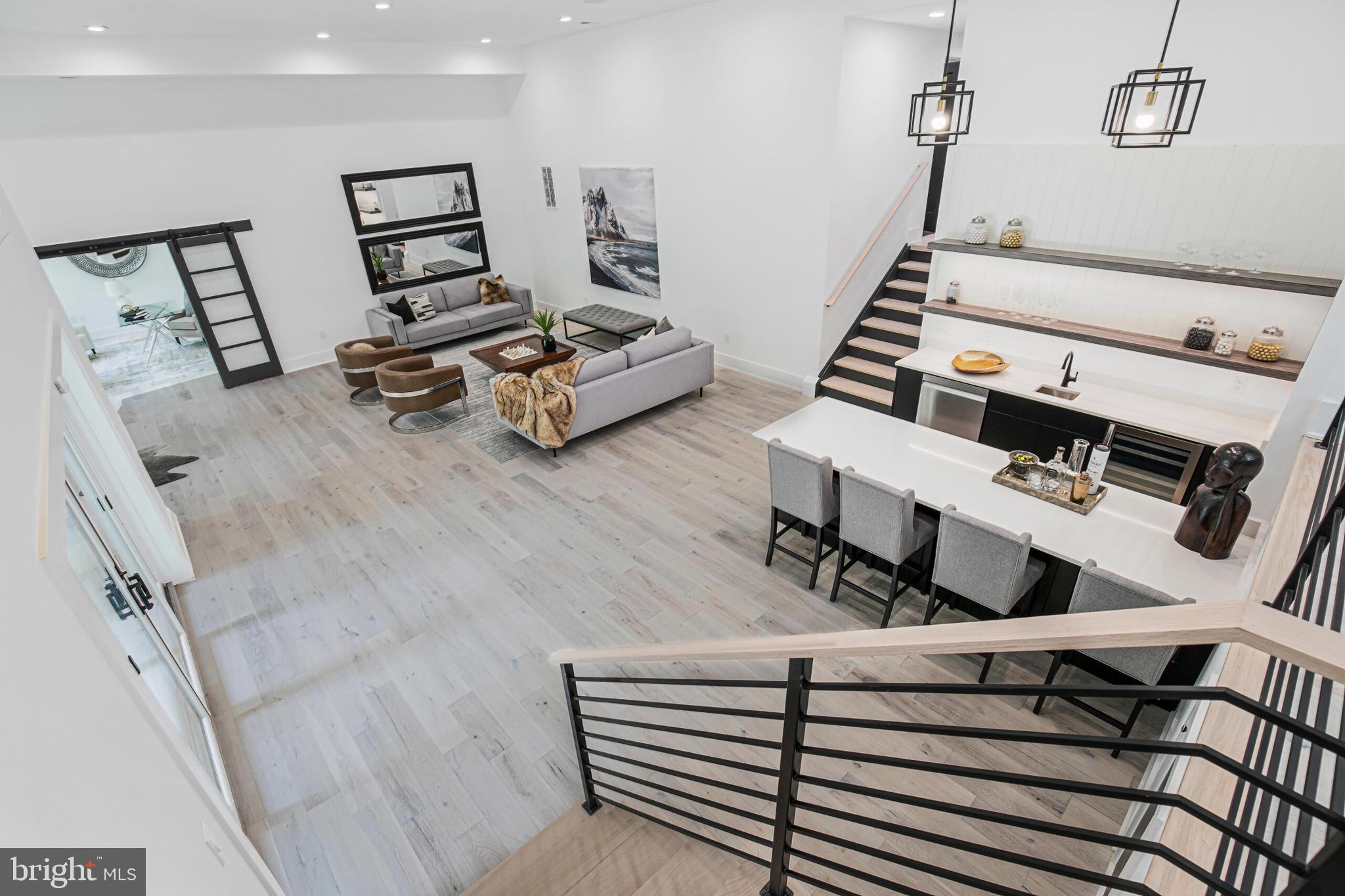 RIVER OAKS - Residential