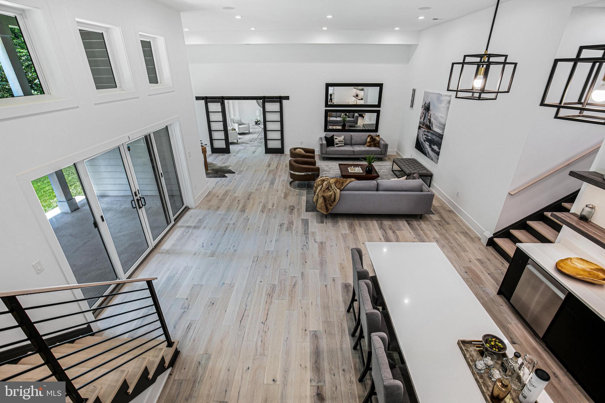 RIVER OAKS - Residential