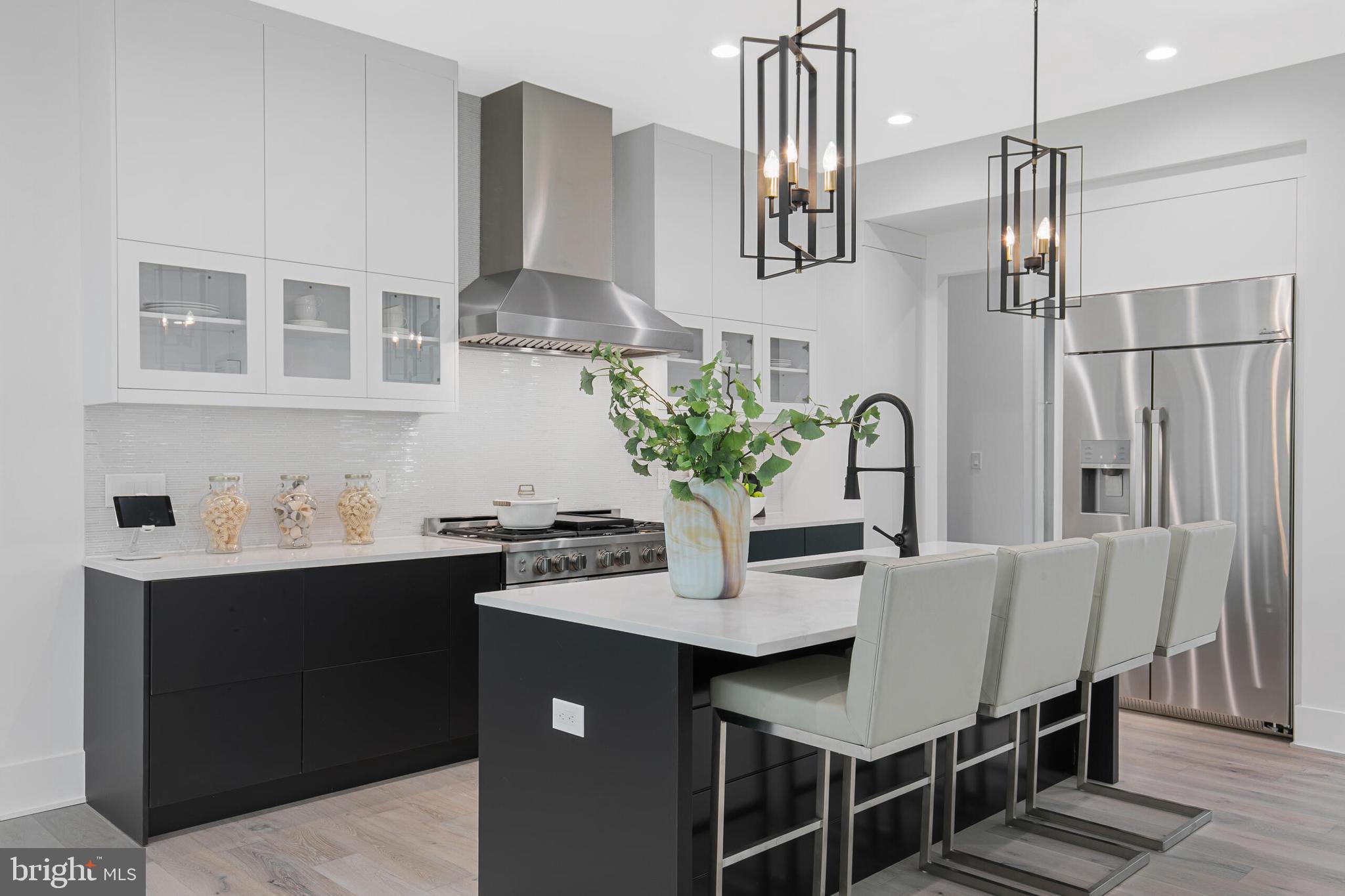 RIVER OAKS - Residential