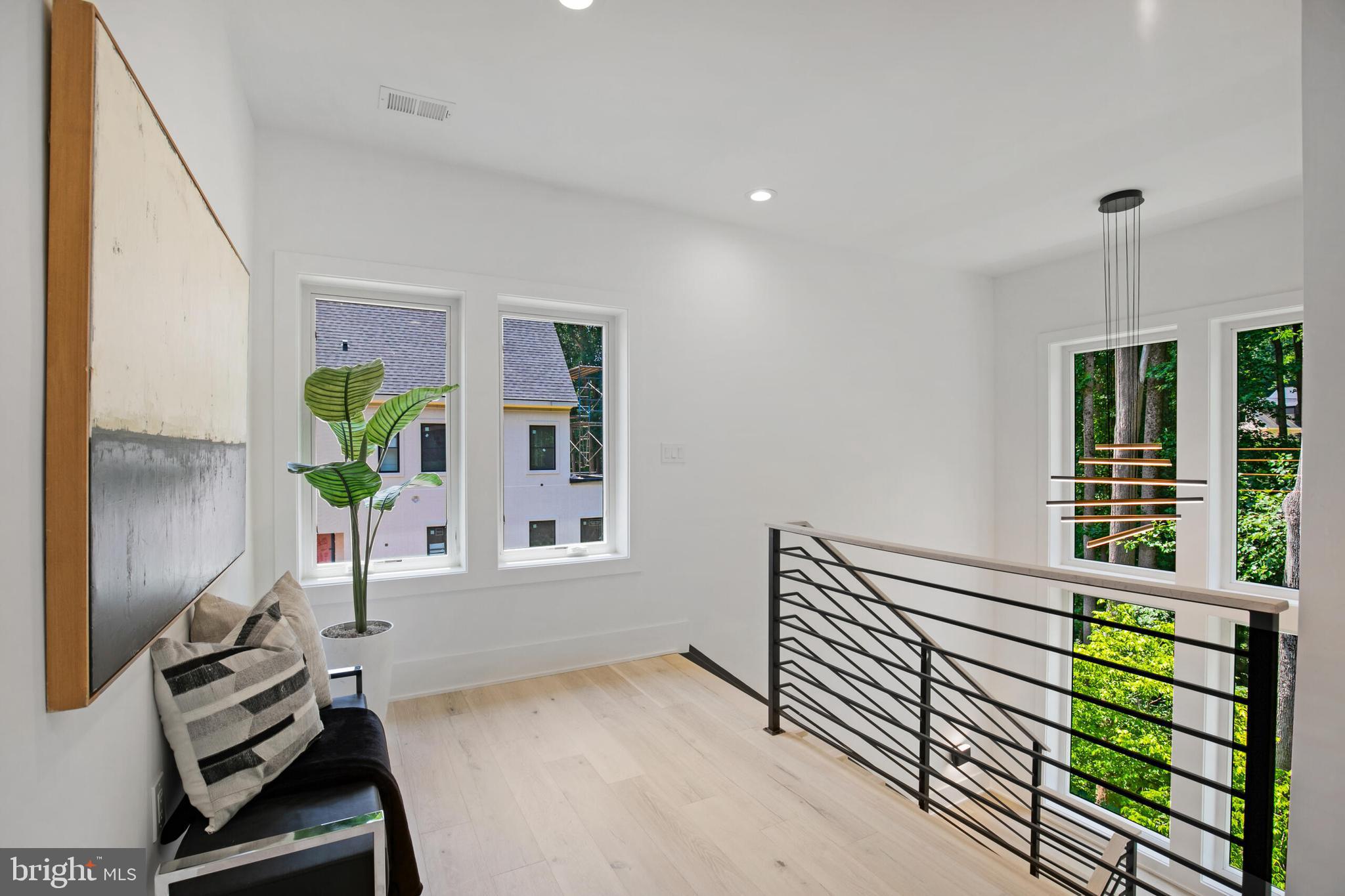 RIVER OAKS - Residential