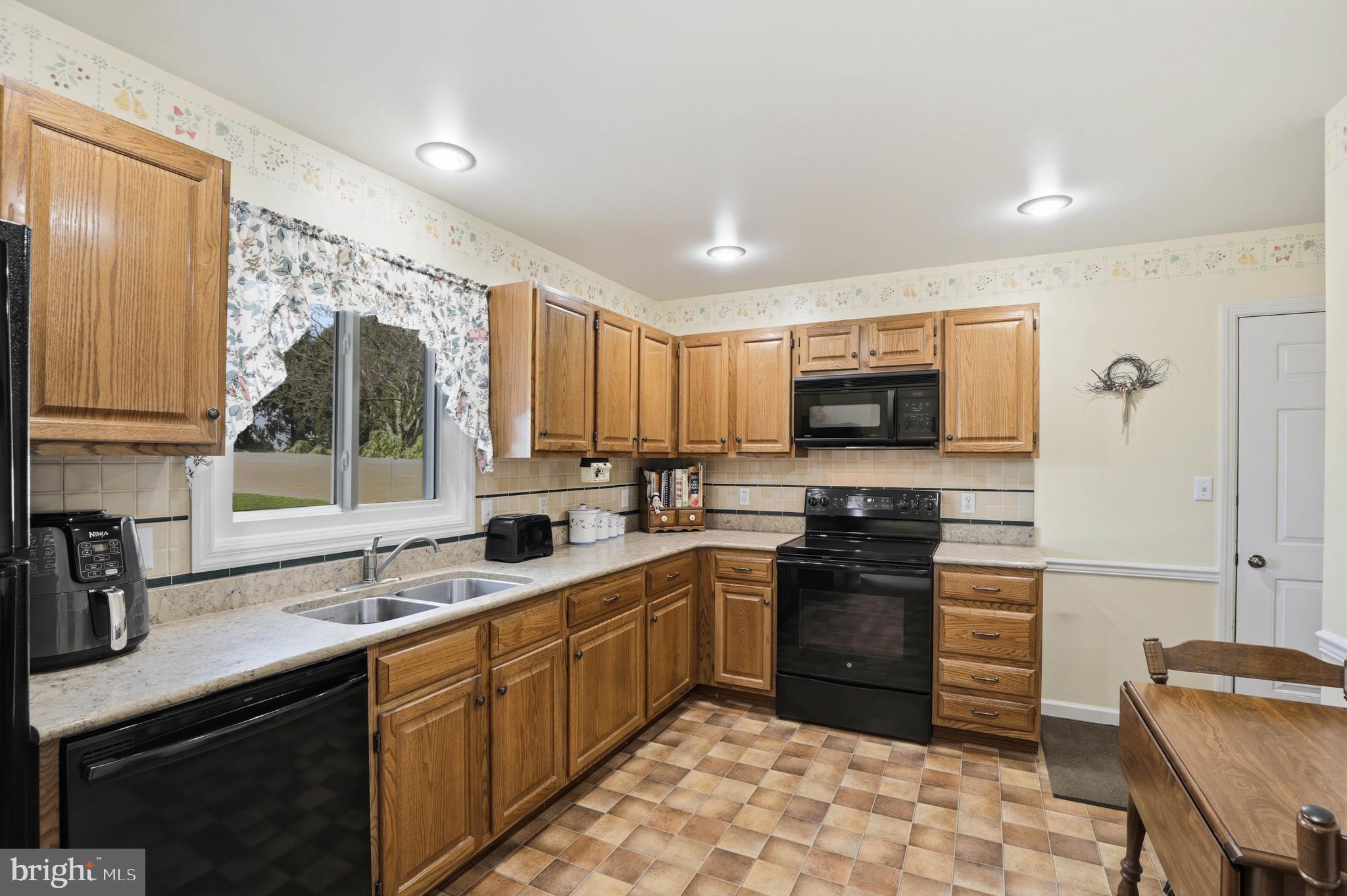 SOMERSET CROSSING - Residential