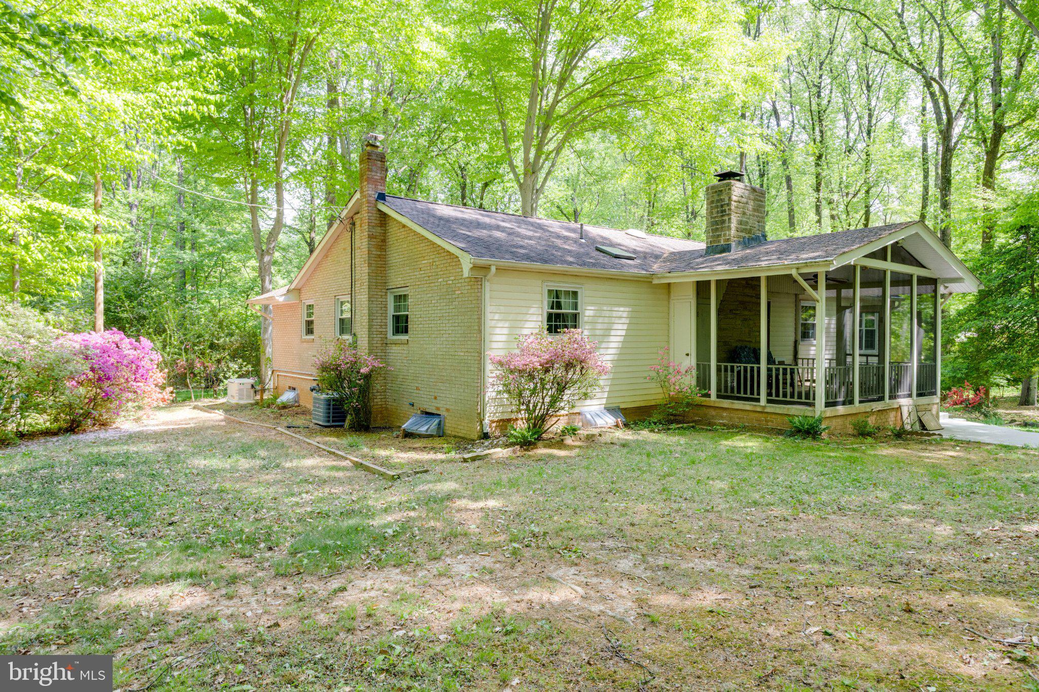4704 SANDRA LANE