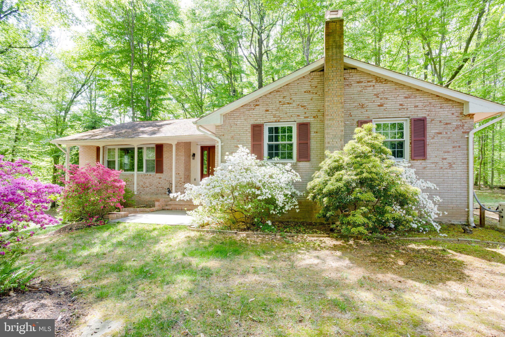 4704 SANDRA LANE