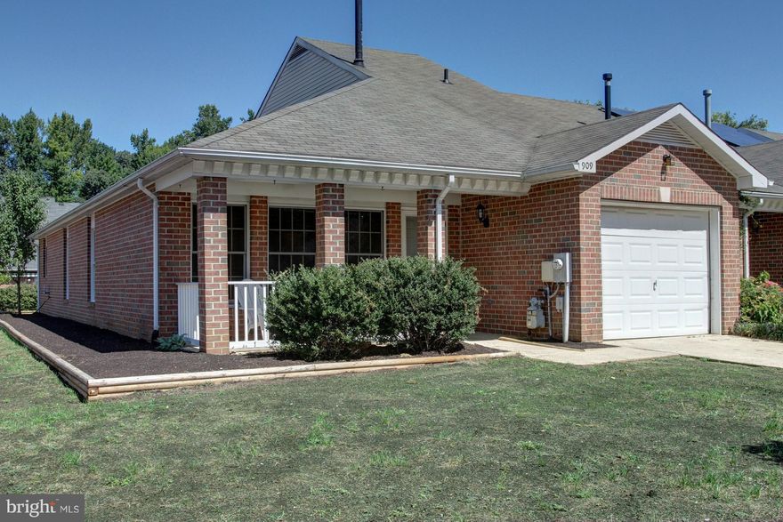 Back on Market! Newly renovated end unit townhouse in sought after Windward Cove. 2 bdrms, 2 baths plus den in move-in condition. Freshly painted, new carpet, crown molding & recessed lighting.  Furnace & hot water heater are 3 yrs, washer/dryer &  toilets 1yr old.  55+ community w/loads of amenities: golf, tennis, indoor/outdoor pools & water access.  Buyers pay 1x rec fee $2k. Pending release.