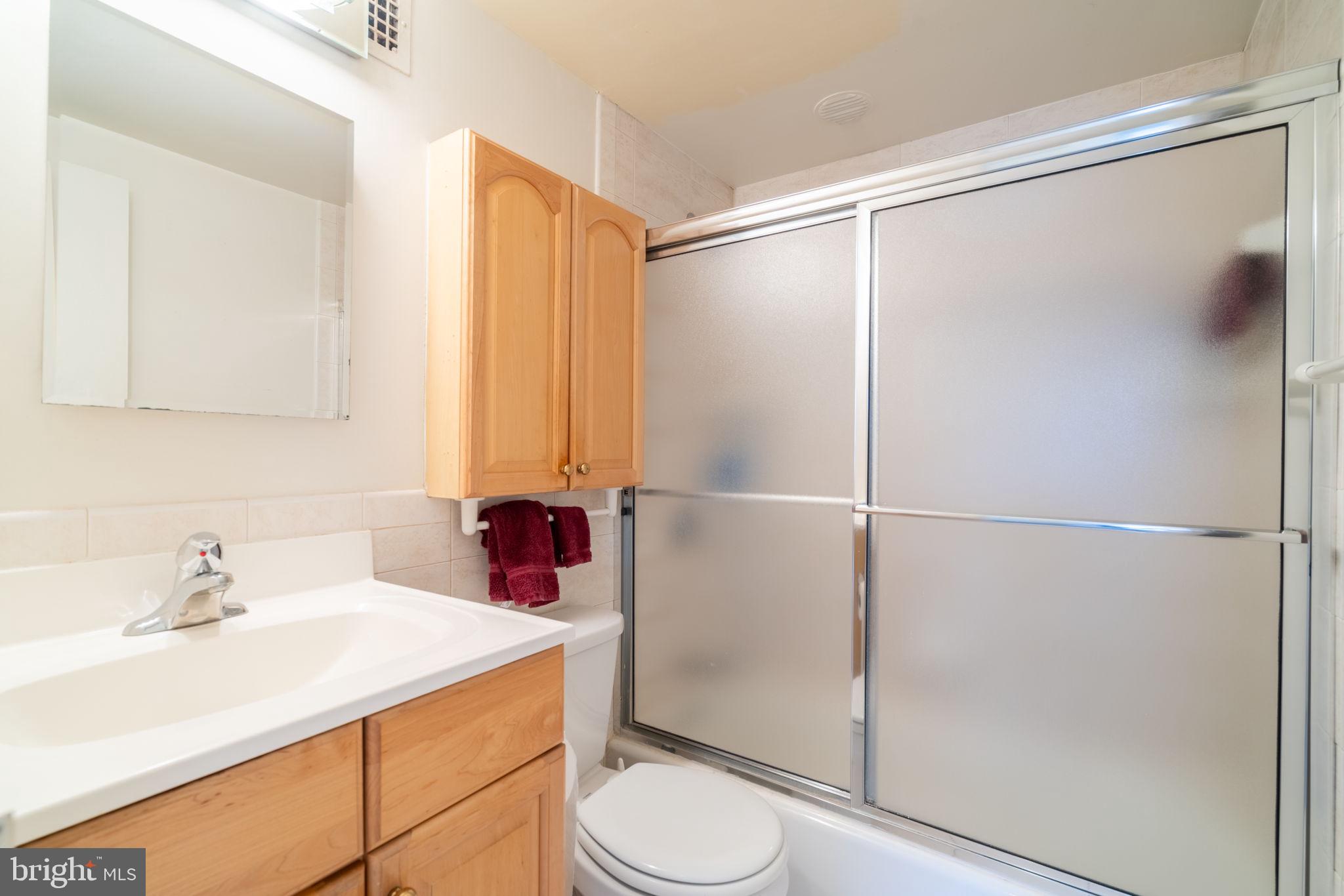 LYON VILLAGE - Residential