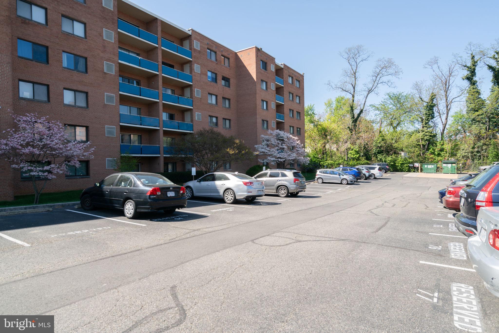 LYON VILLAGE - Residential