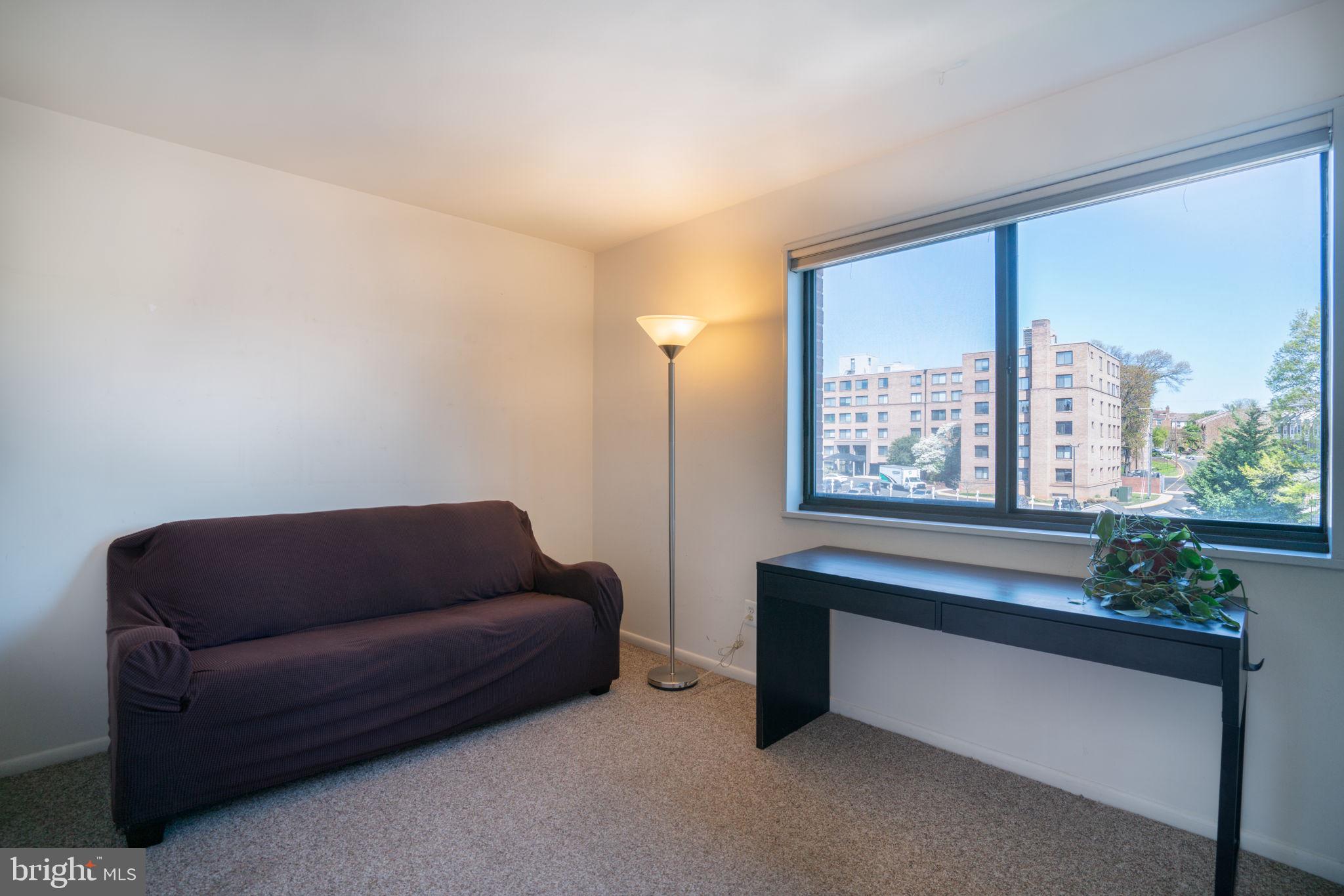 LYON VILLAGE - Residential