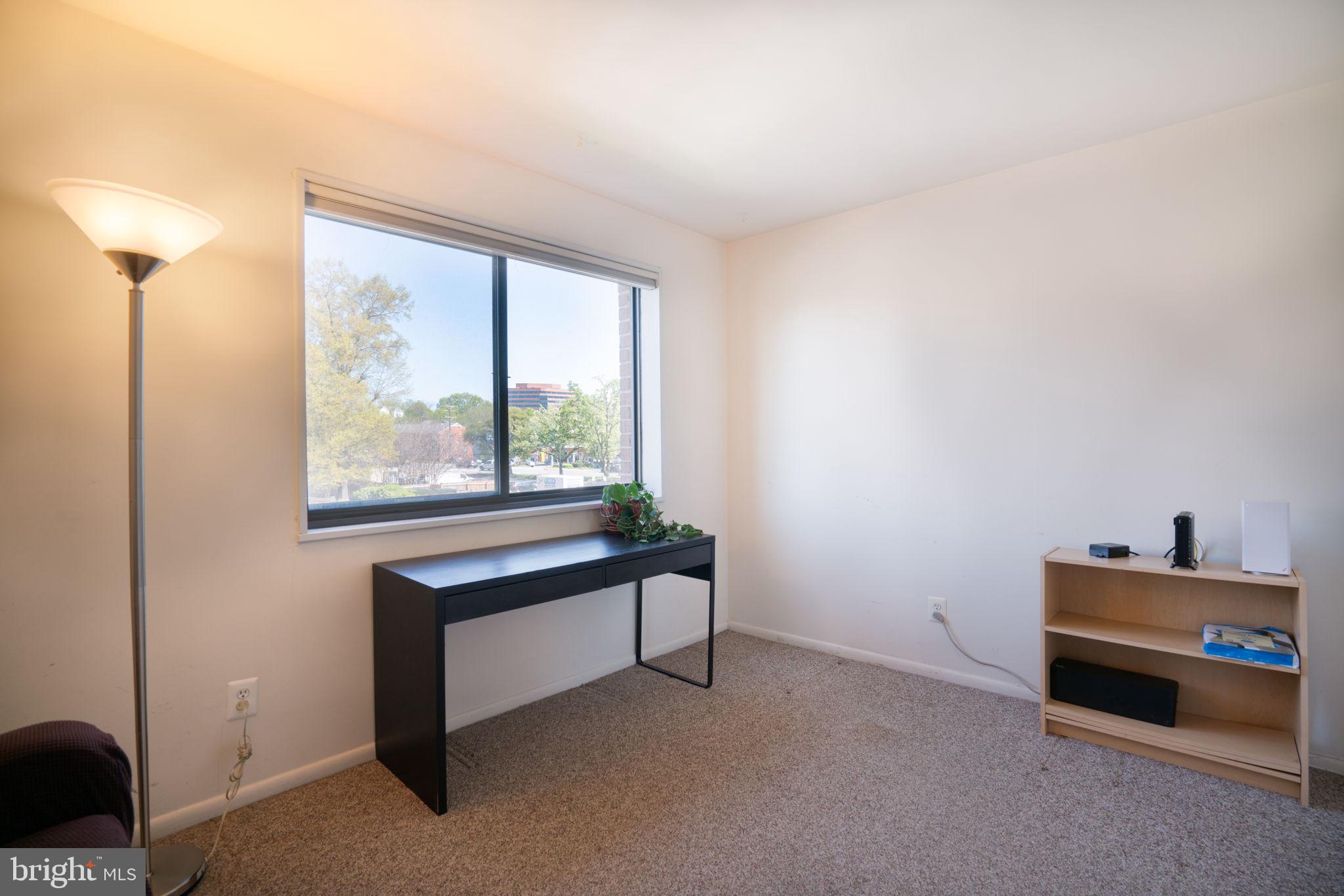 LYON VILLAGE - Residential