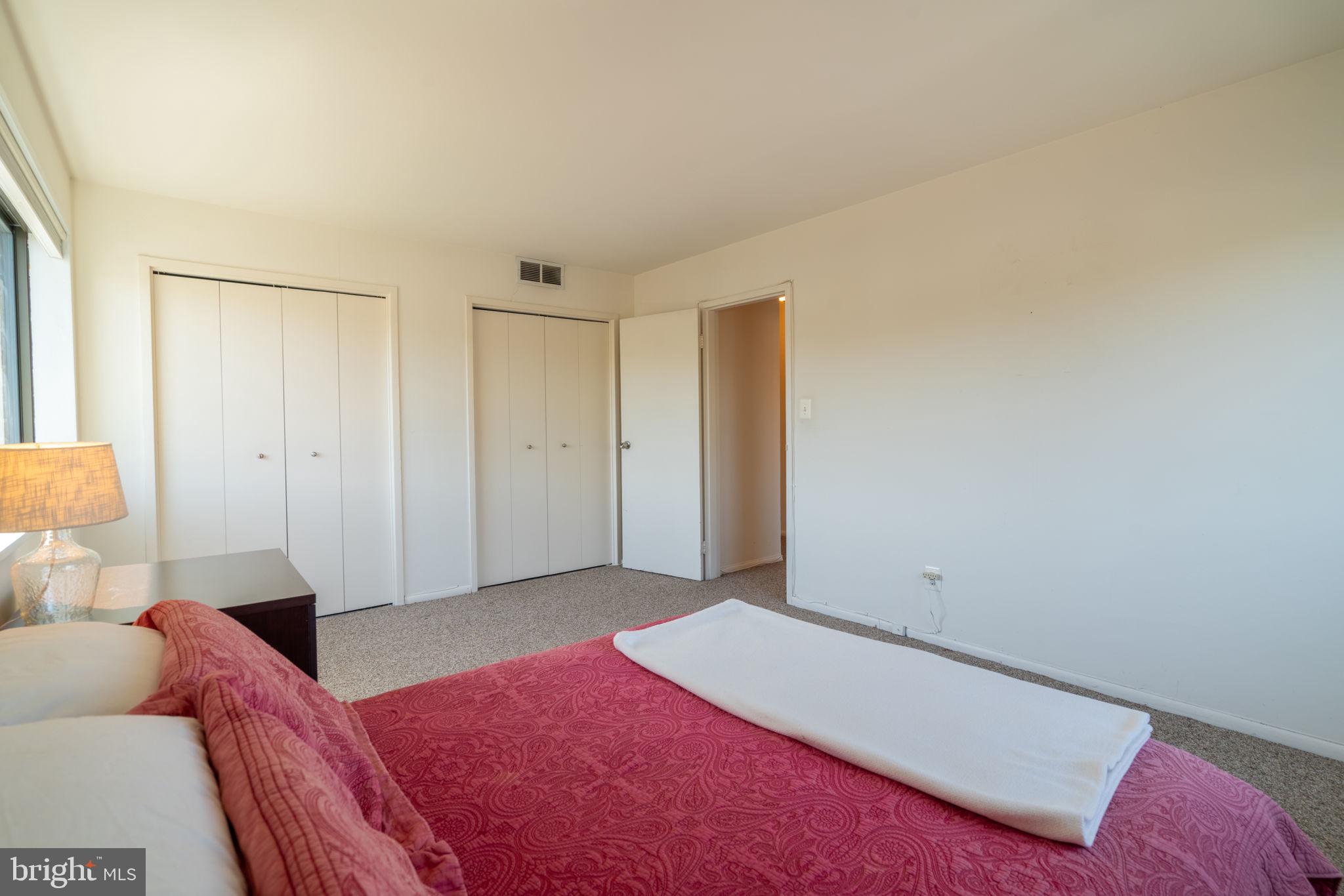 LYON VILLAGE - Residential