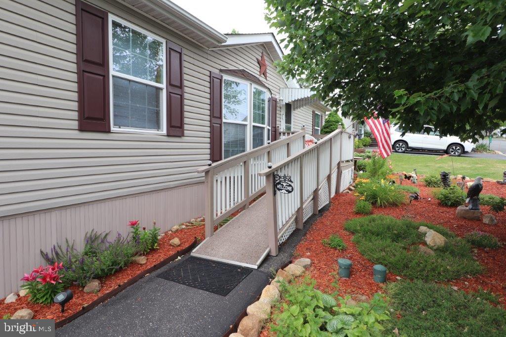 HERITAGE VILLAGE - Residential