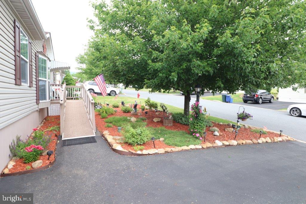 HERITAGE VILLAGE - Residential