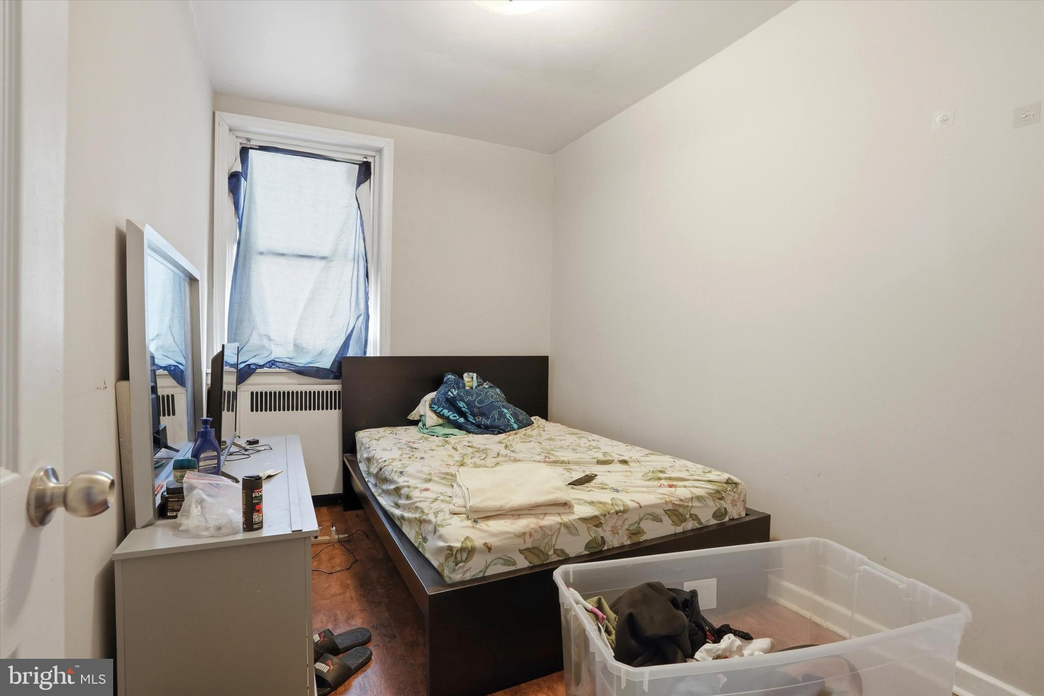 OXFORD CIRCLE - Residential Income