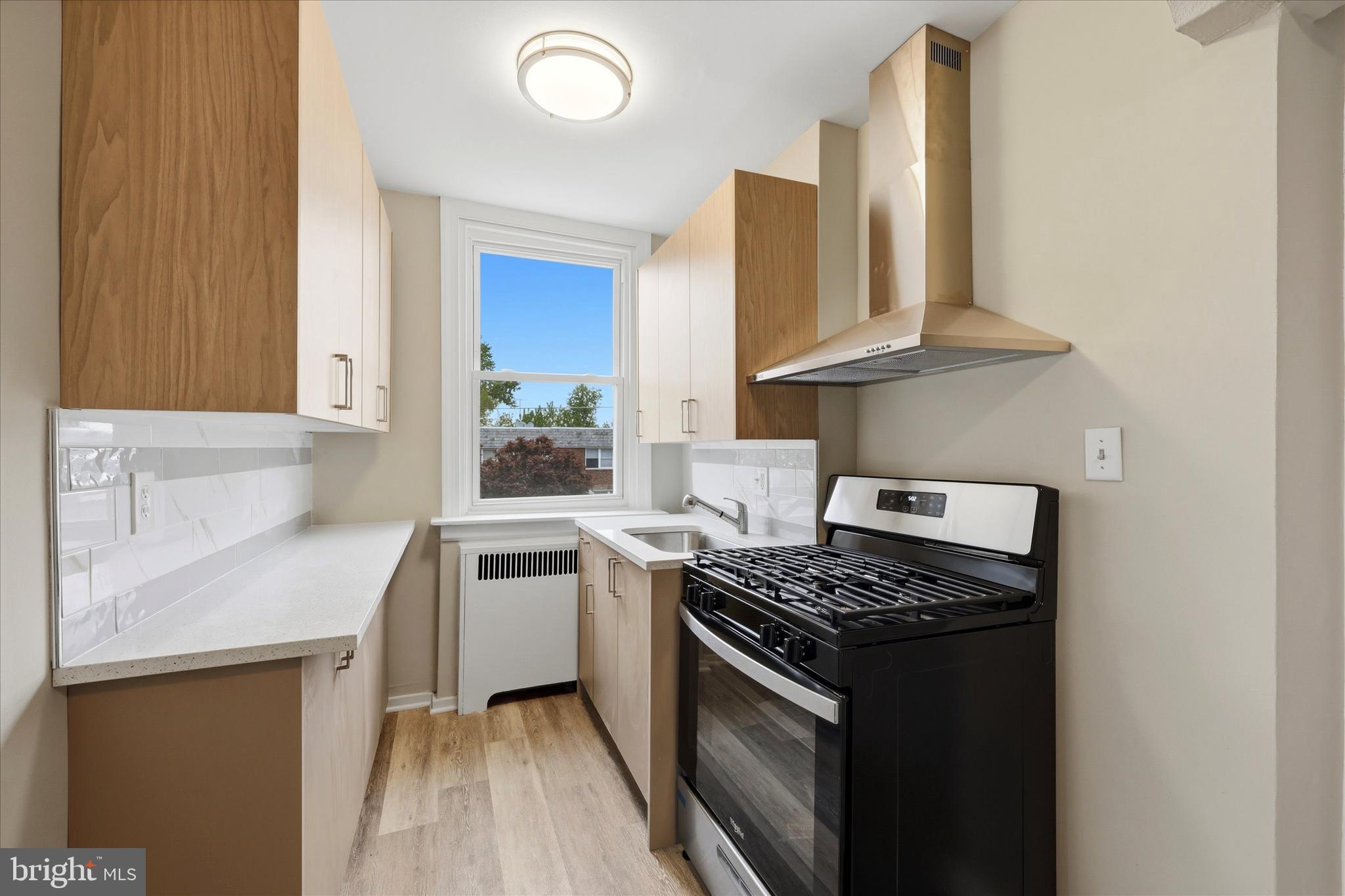 OXFORD CIRCLE - Residential Income