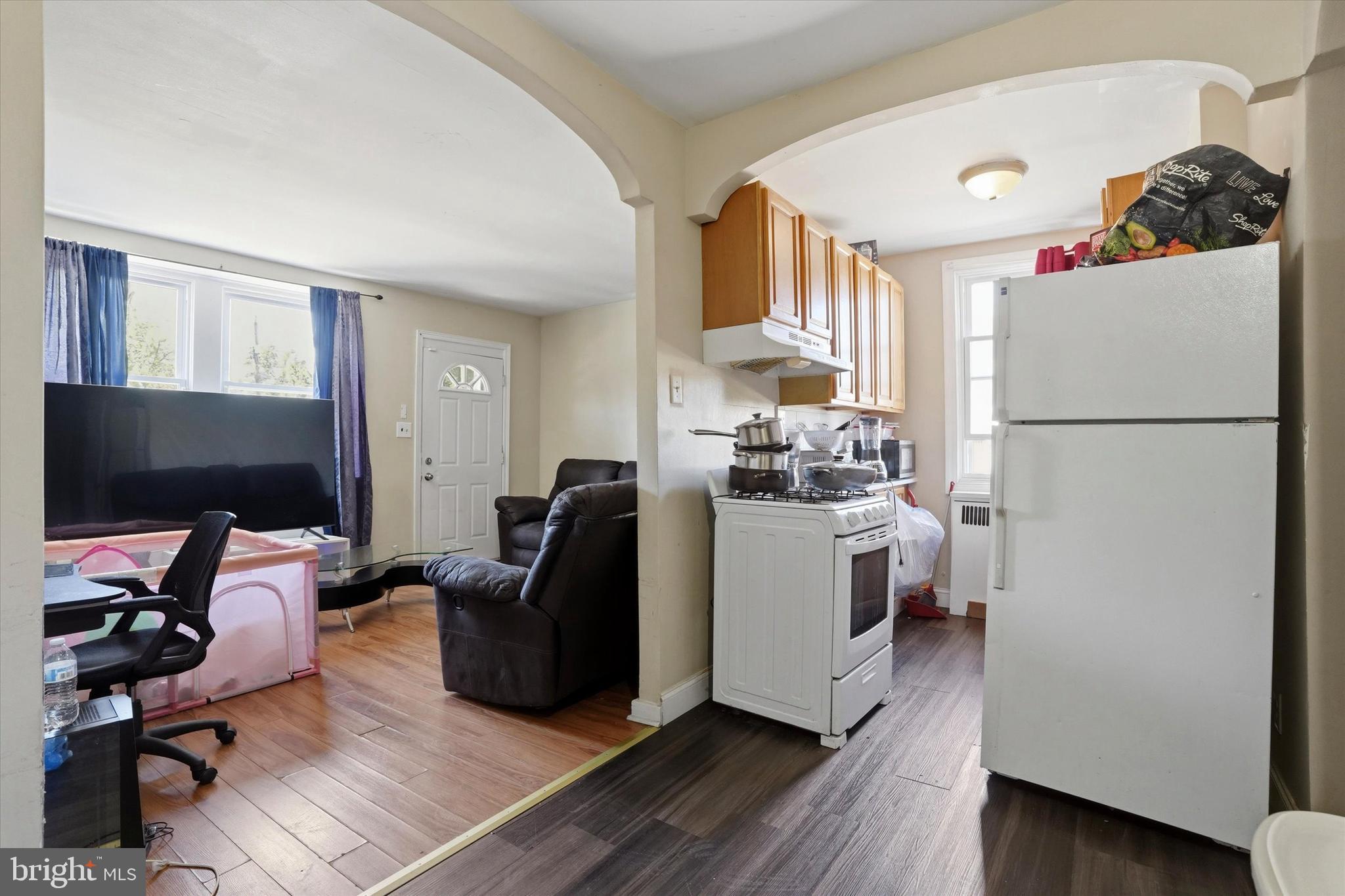 OXFORD CIRCLE - Residential Income