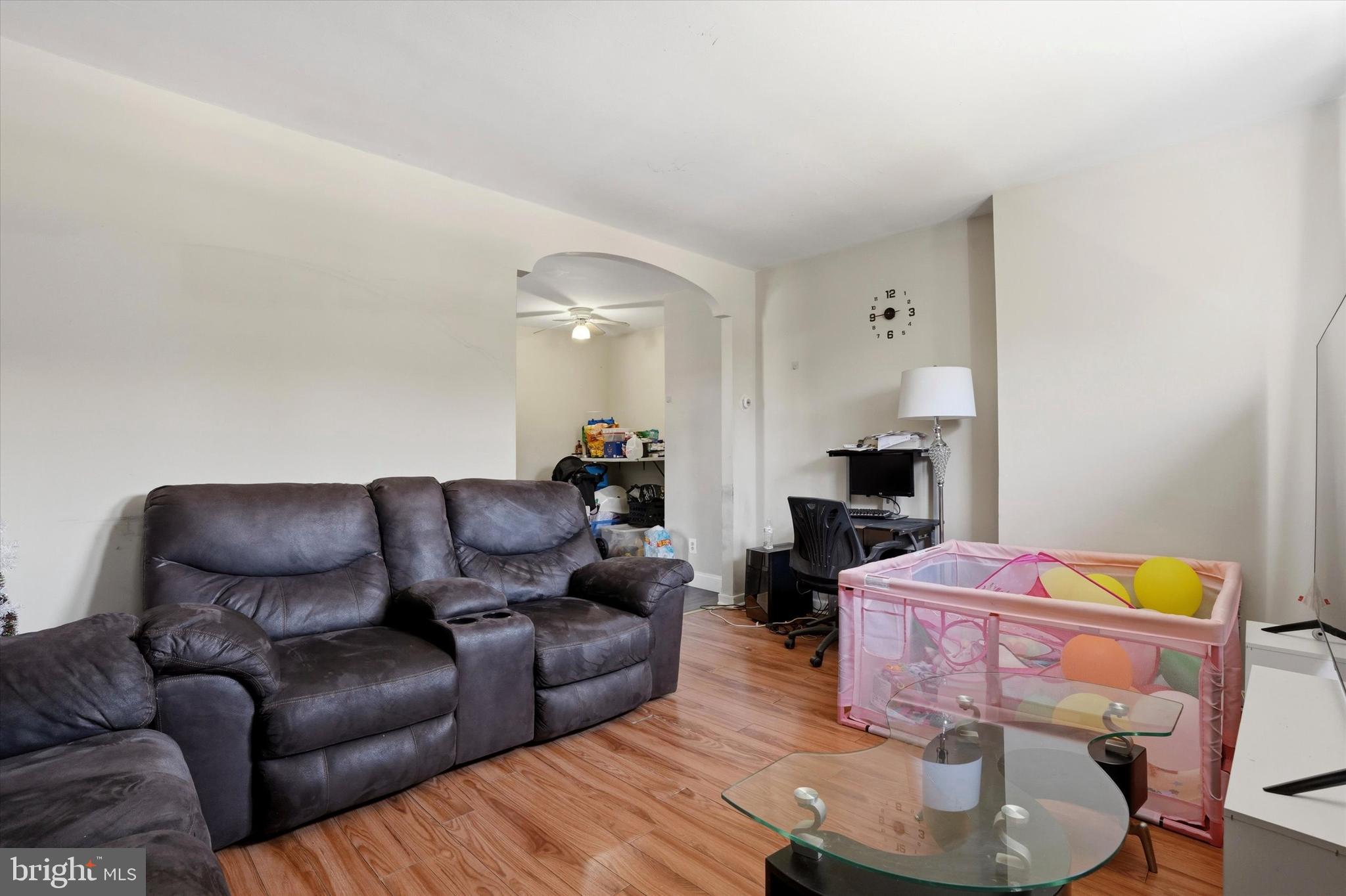 OXFORD CIRCLE - Residential Income