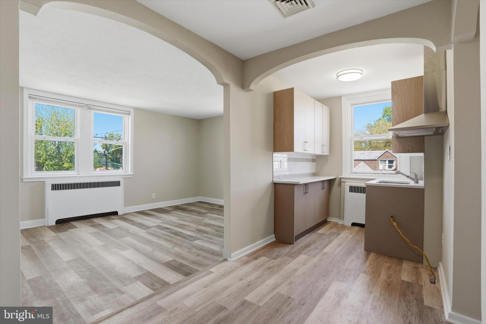 OXFORD CIRCLE - Residential Income