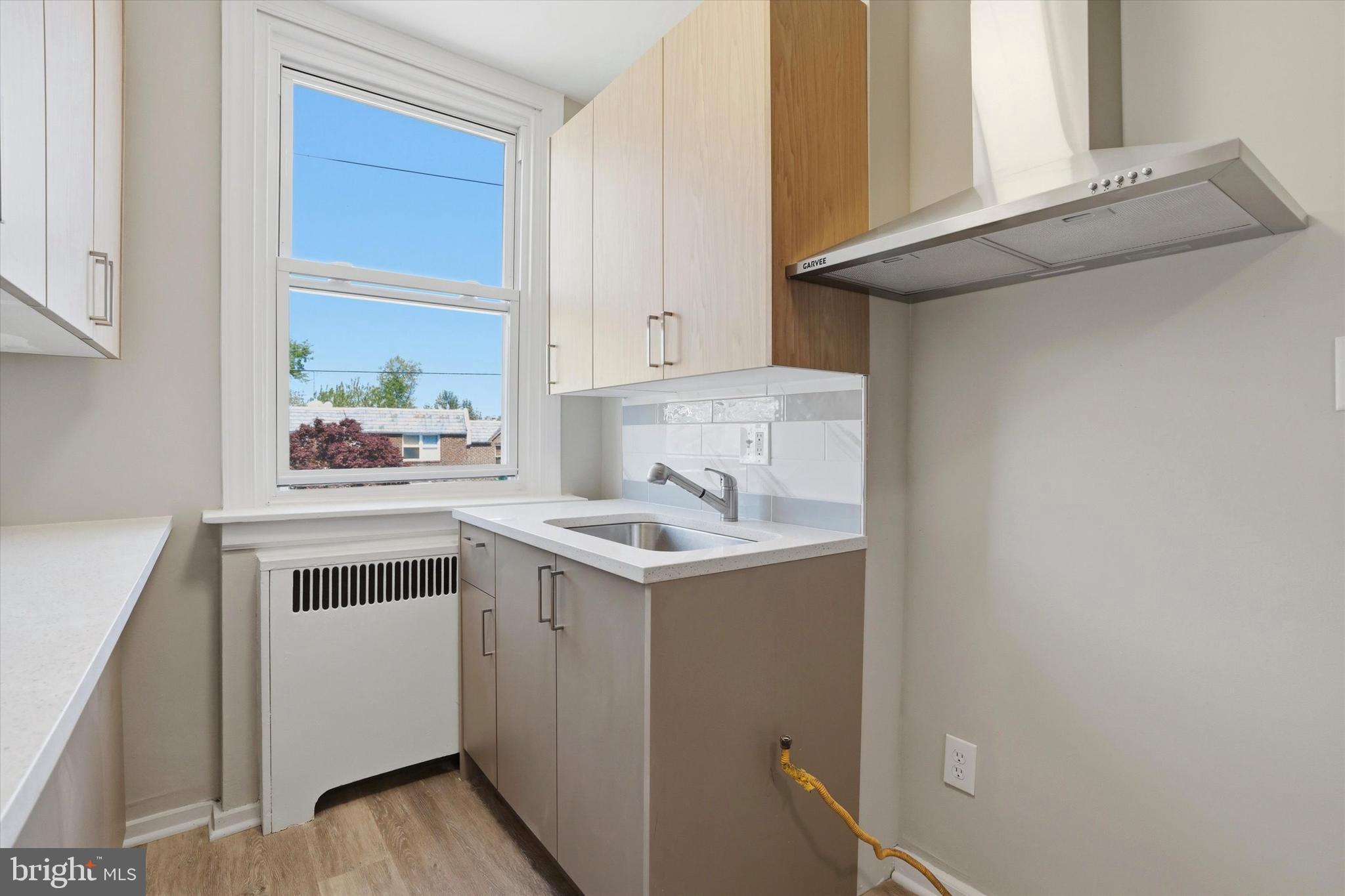 OXFORD CIRCLE - Residential Income