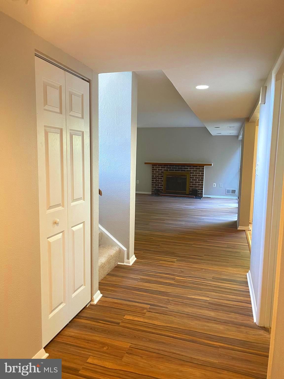 GOLF COURSE ISLAND - Residential Lease