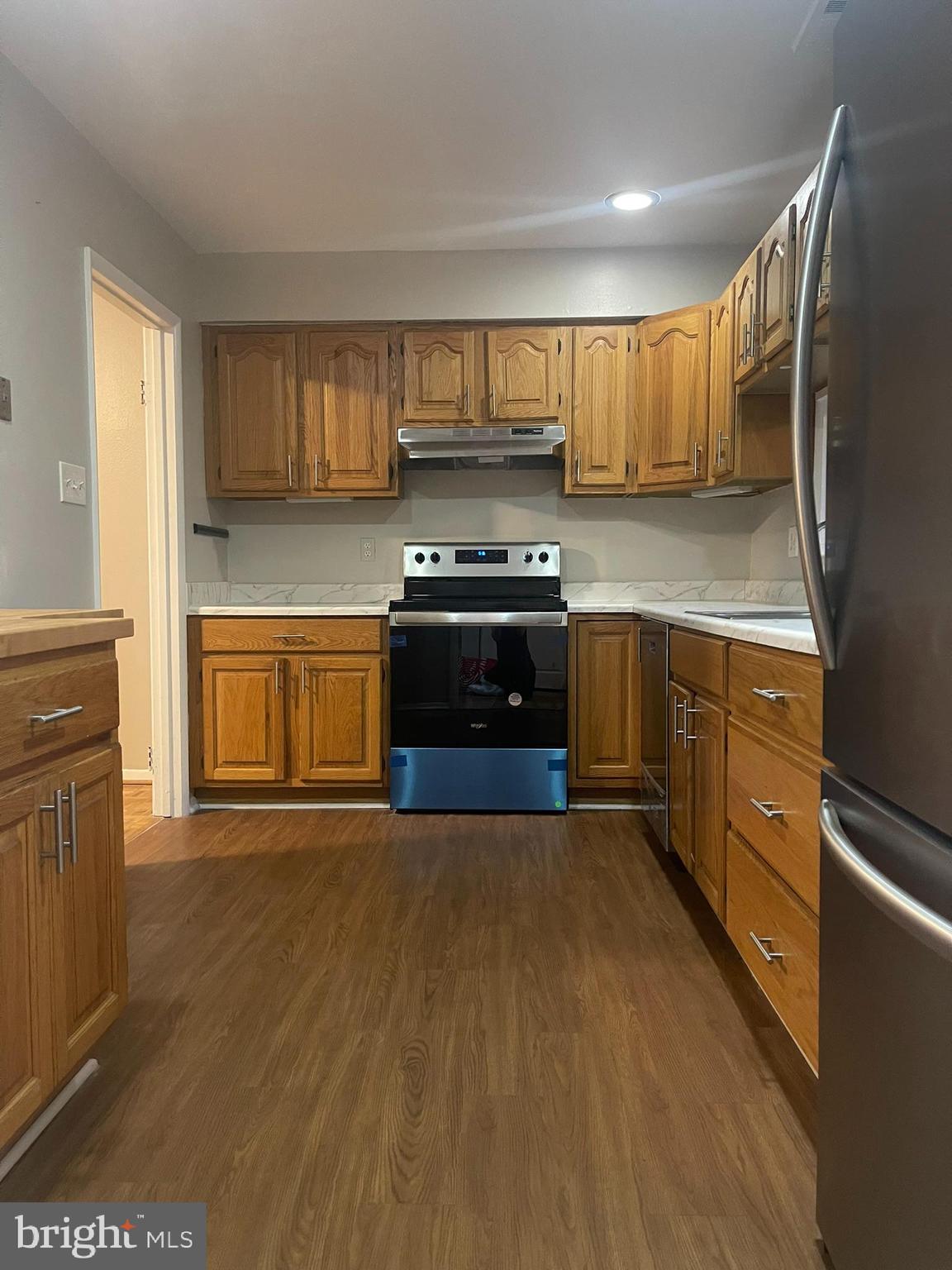 GOLF COURSE ISLAND - Residential Lease