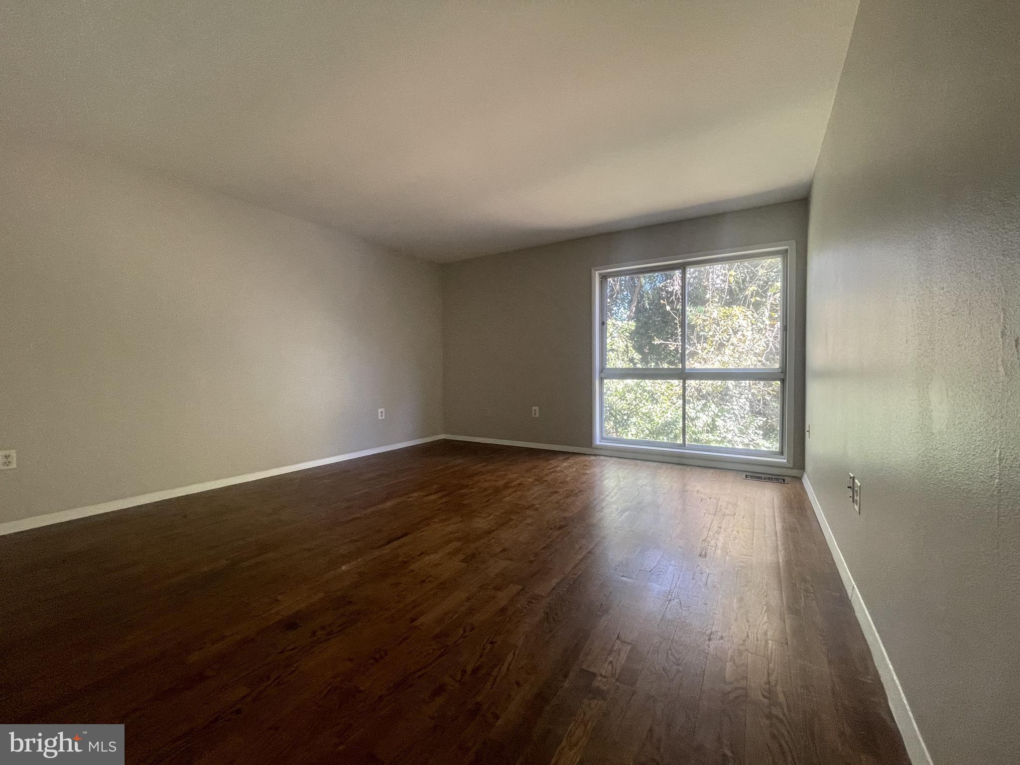 GOLF COURSE ISLAND - Residential Lease