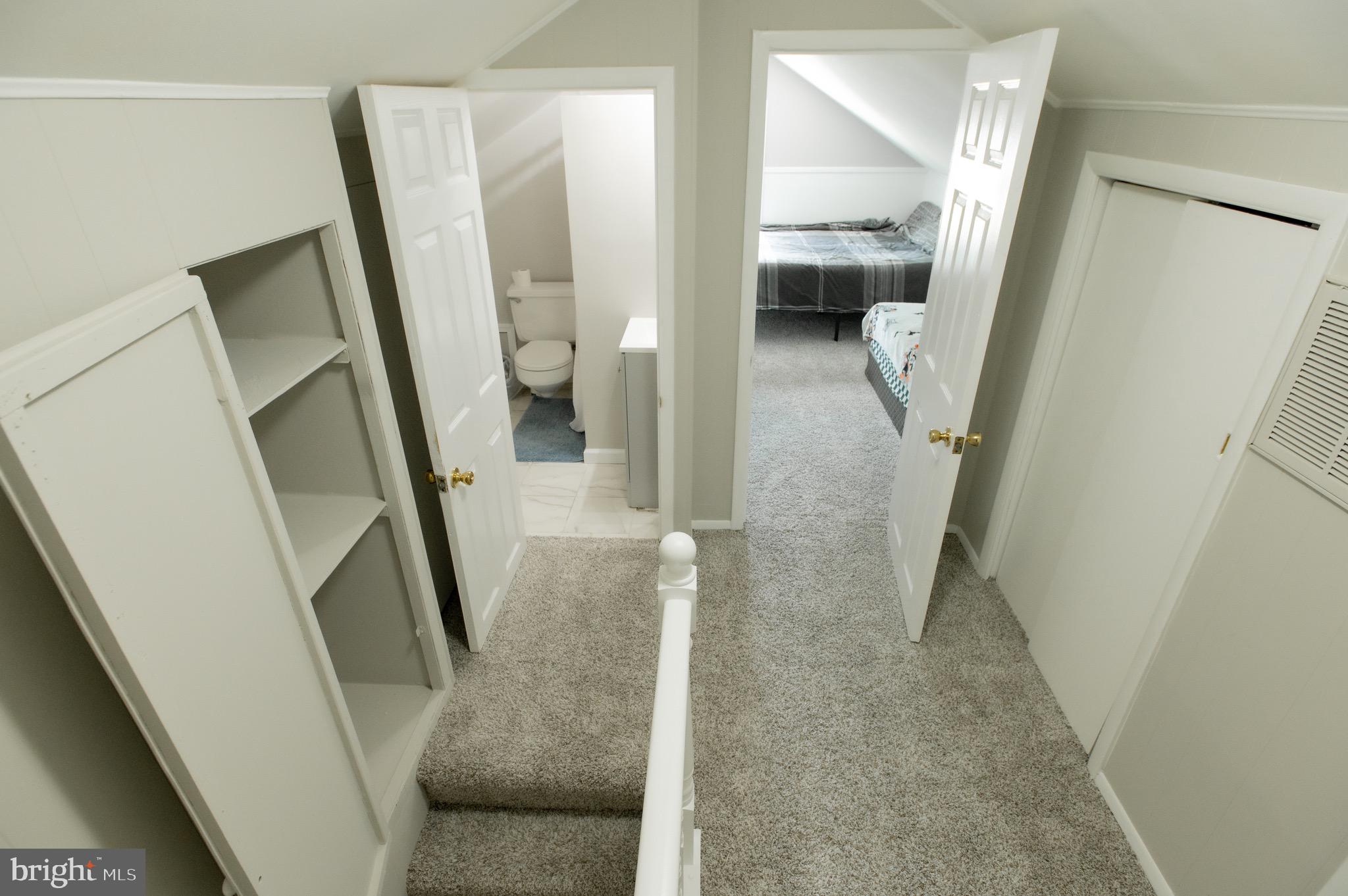 CAROLE HIGHLANDS - Residential