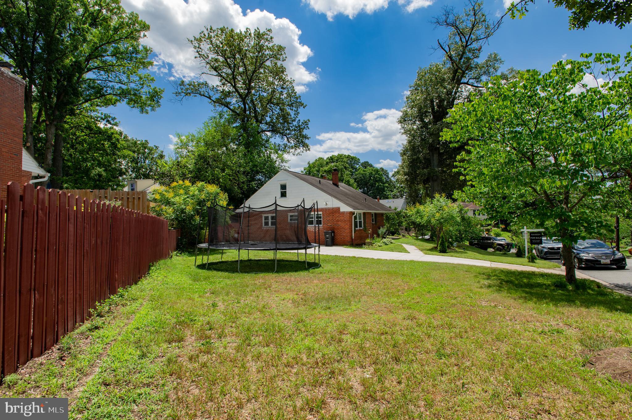 CAROLE HIGHLANDS - Residential