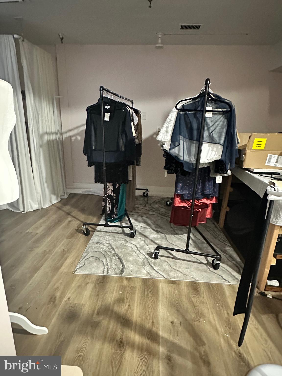 OLD CITY - Commercial Lease