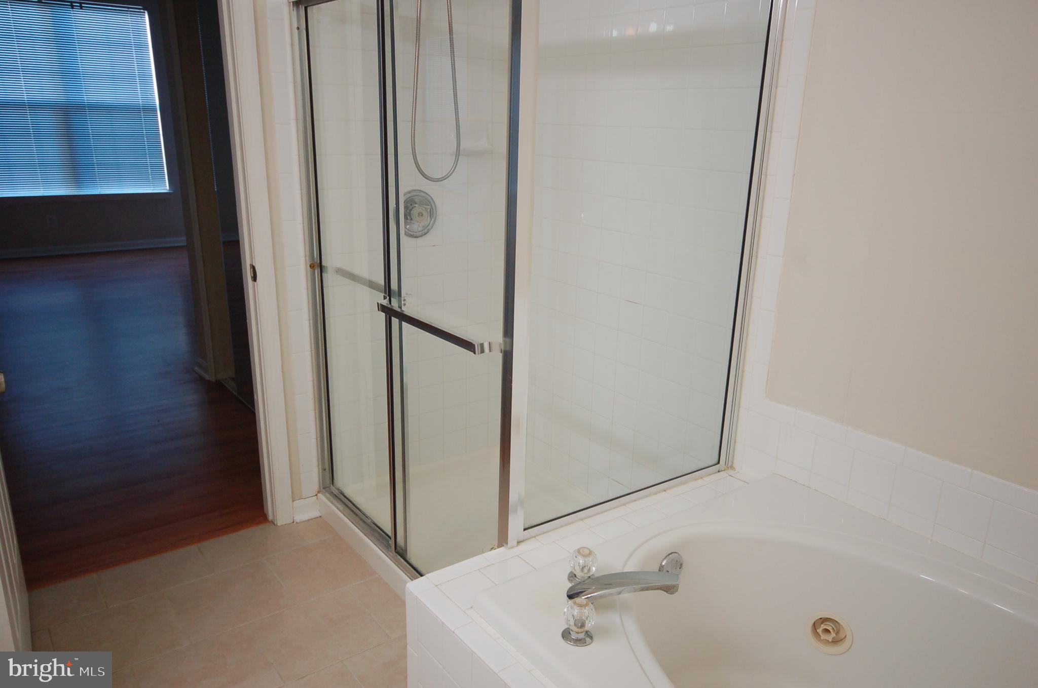 NEWTOWN - Residential