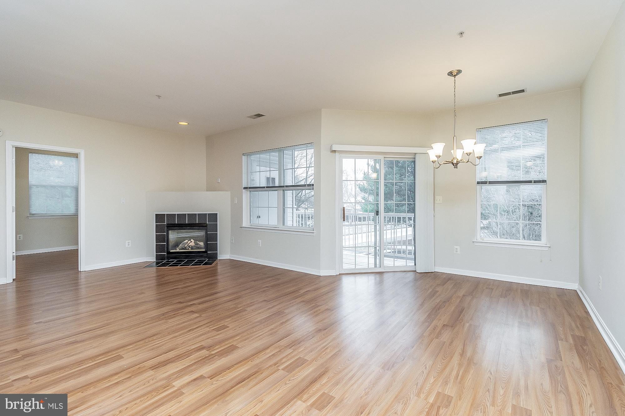 NEWTOWN - Residential