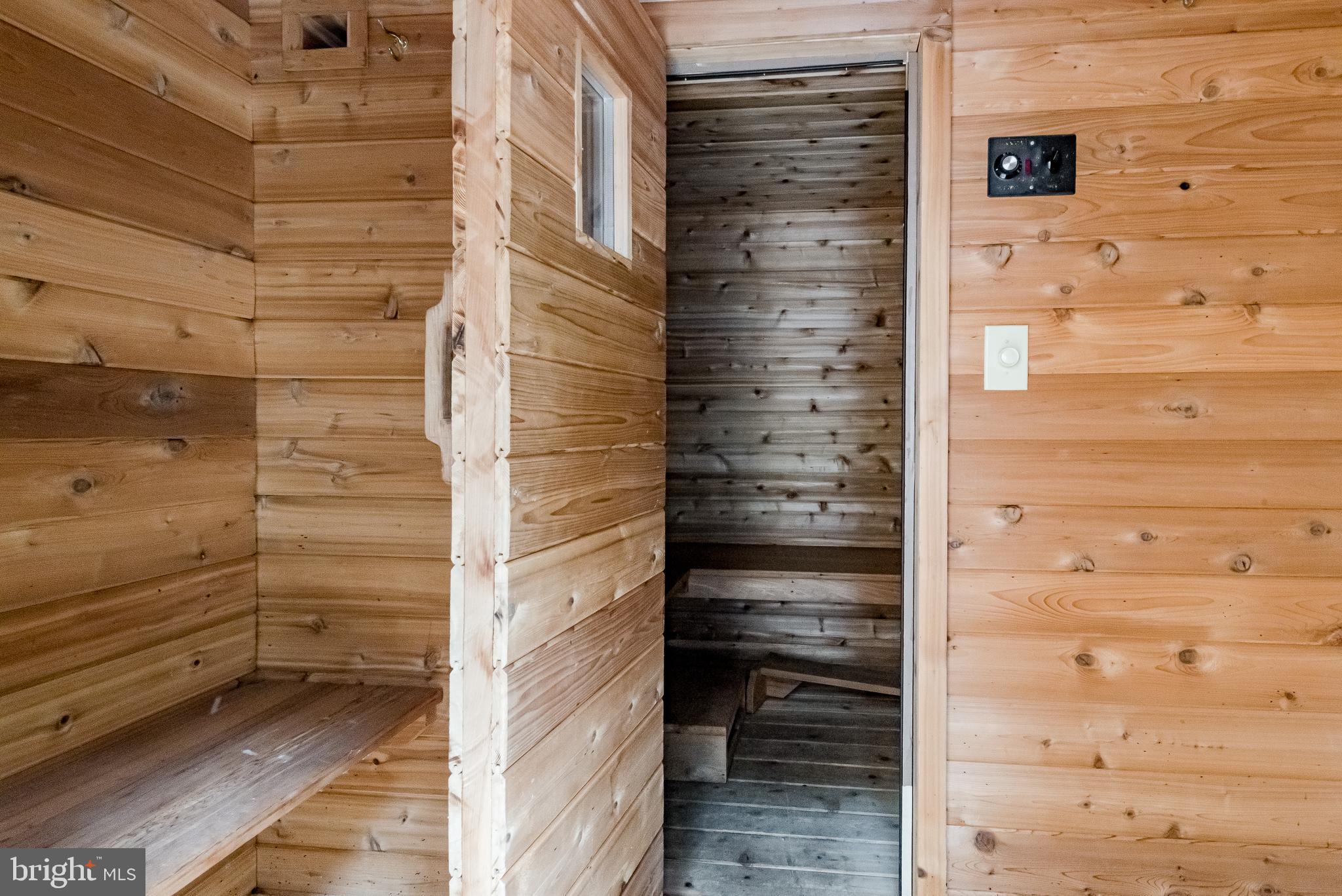 BENFIELD MANOR - Residential