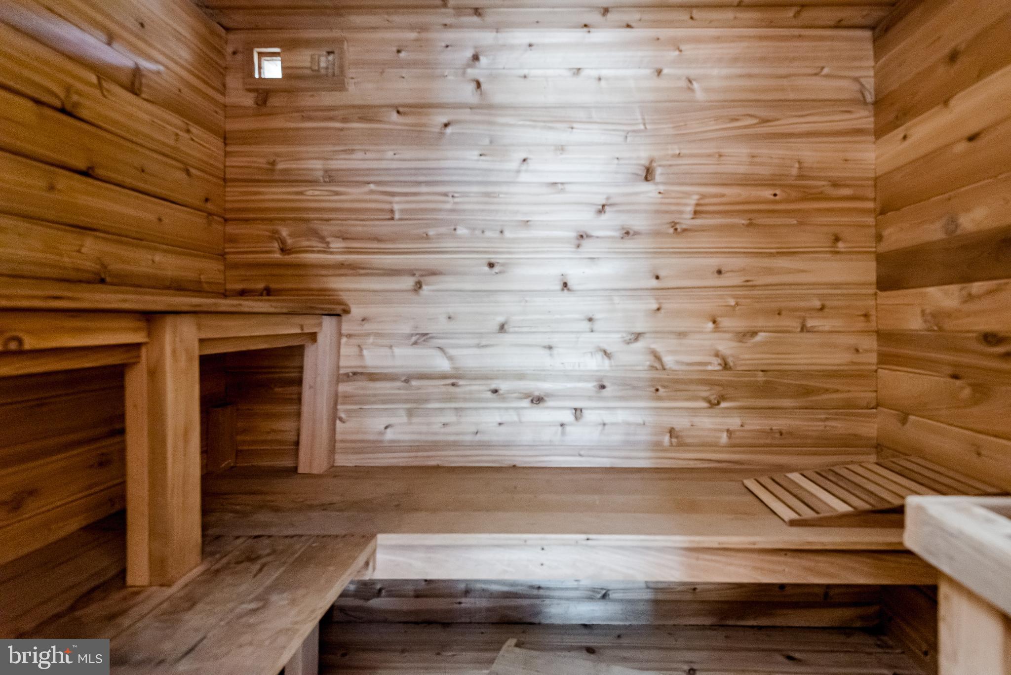 BENFIELD MANOR - Residential