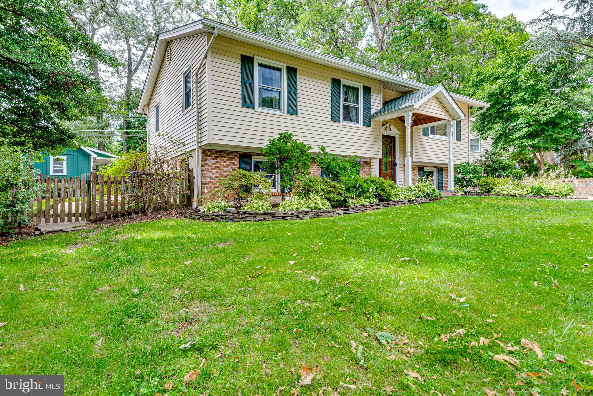 BENFIELD MANOR - Residential