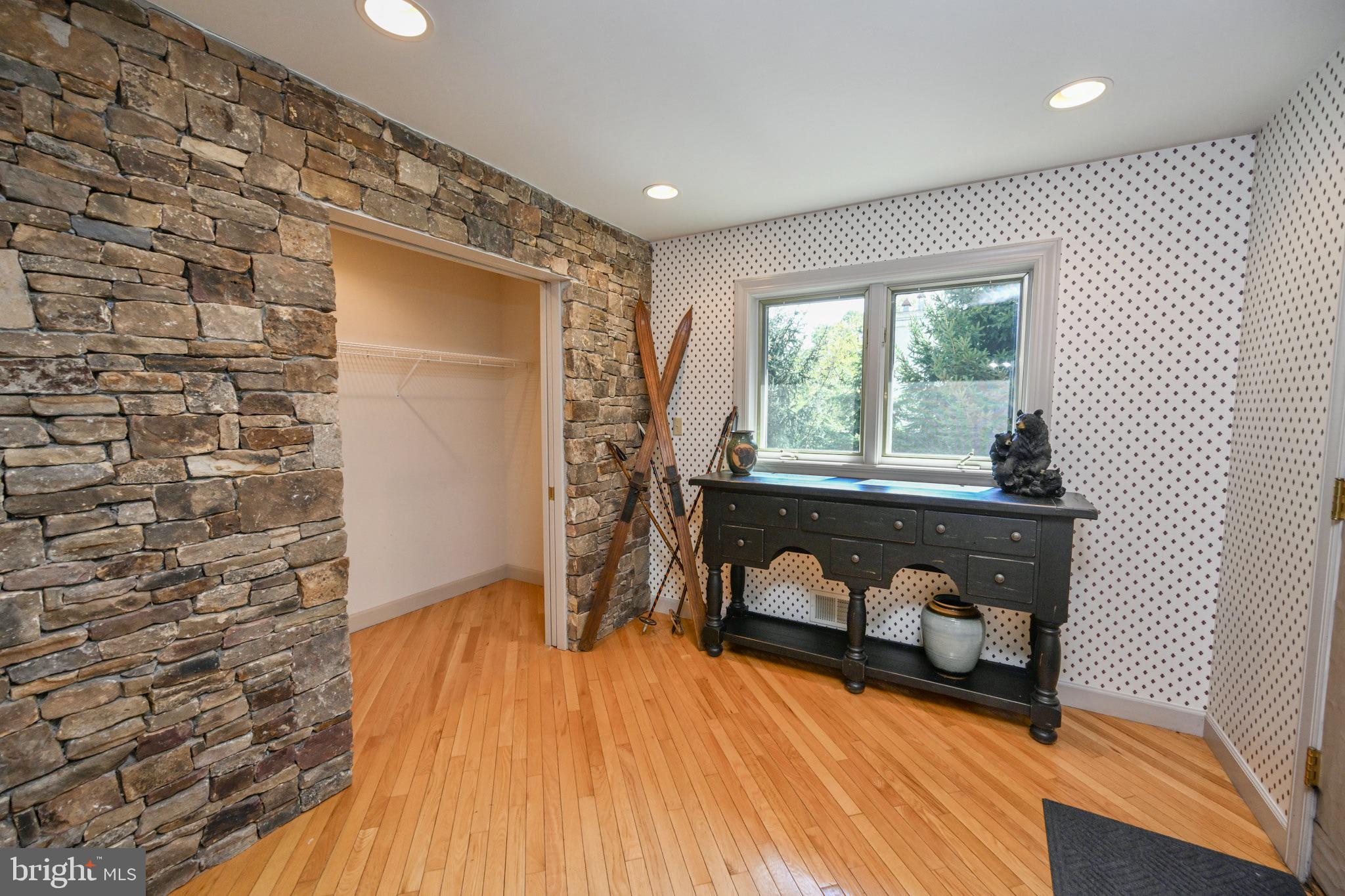 PARADISE FOUND - Residential