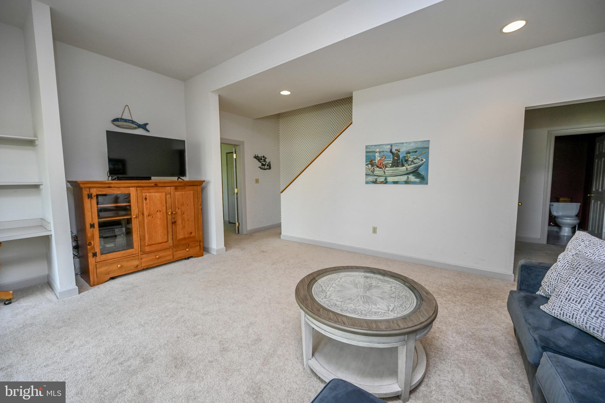 PARADISE FOUND - Residential