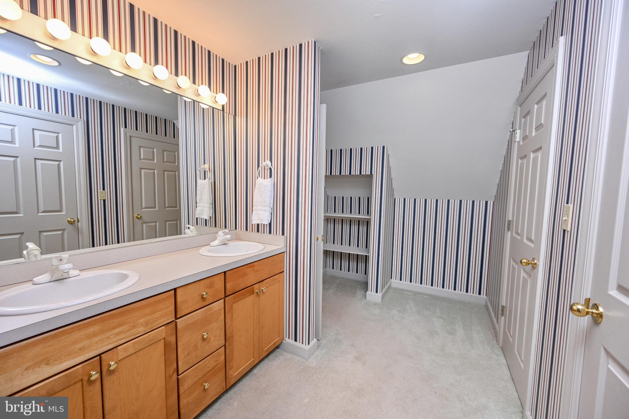 PARADISE FOUND - Residential