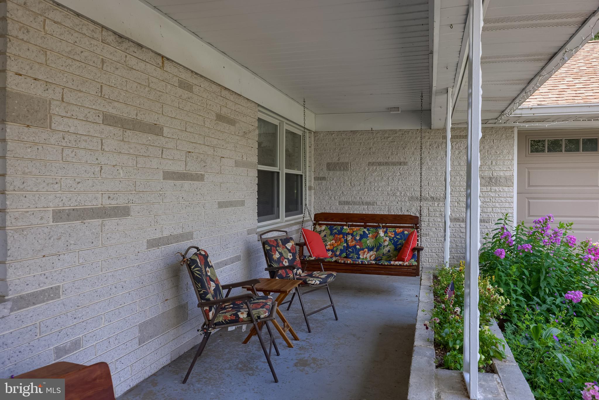 18 GREENBRIAR DRIVE
