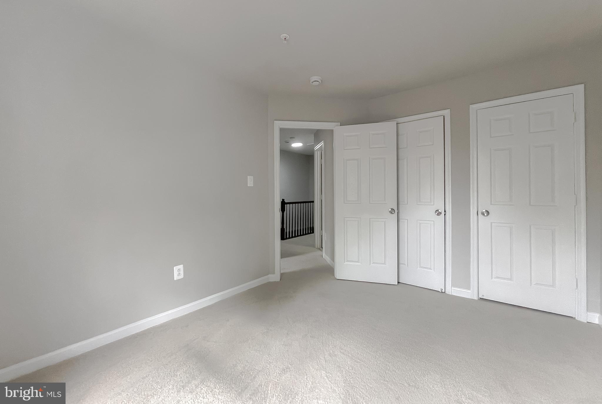 SOUTH HAMPTON - Residential