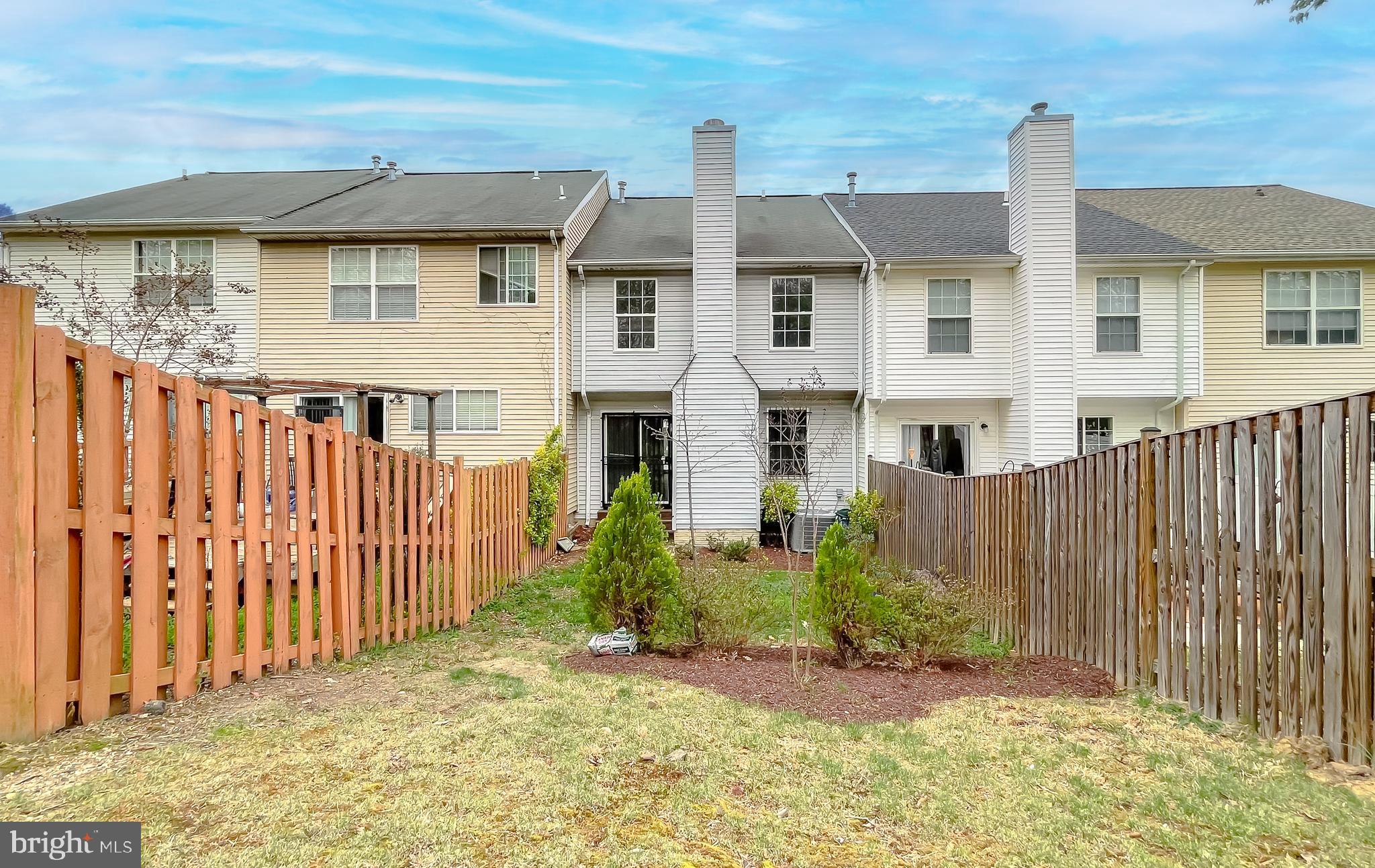 SOUTH HAMPTON - Residential