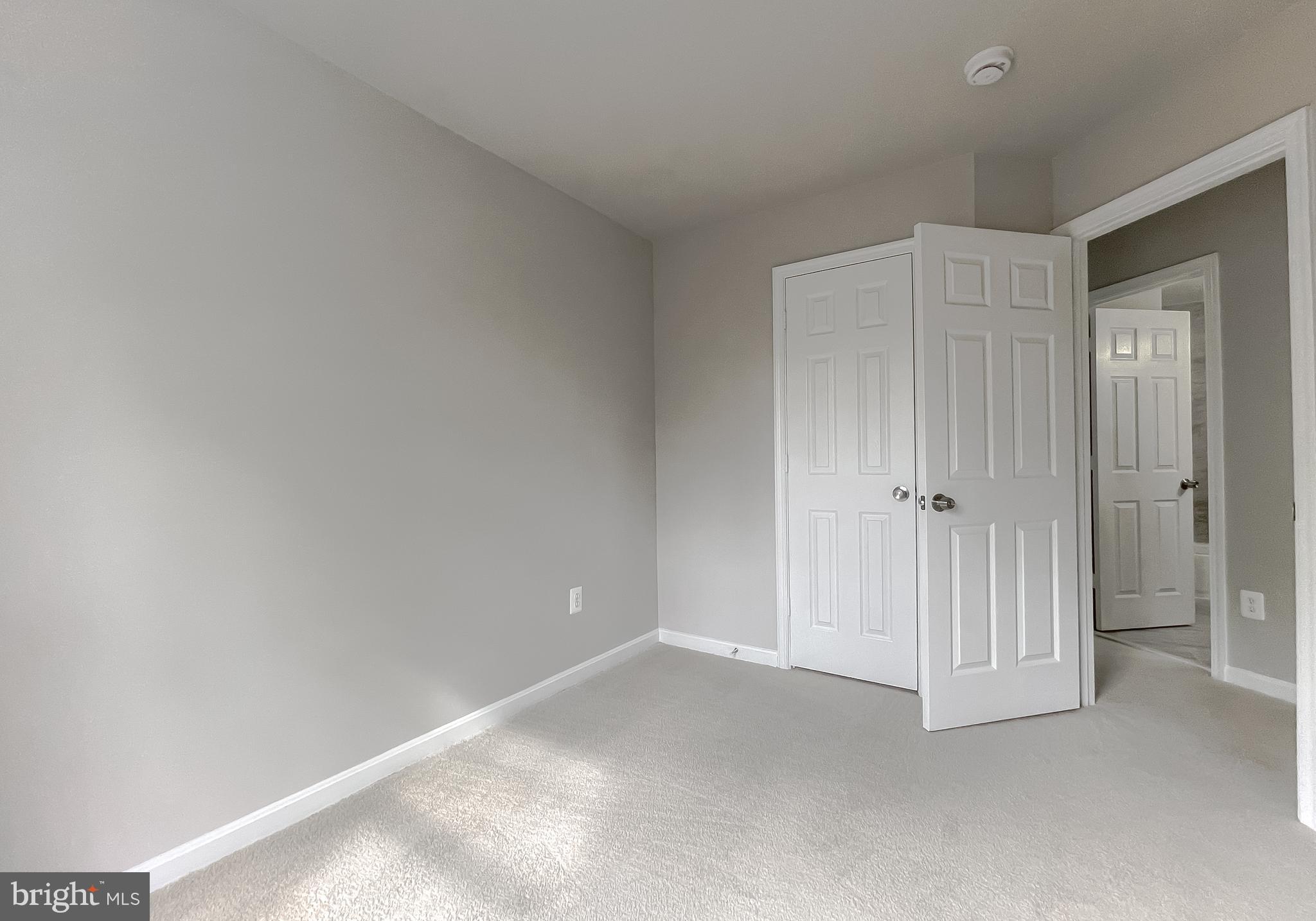 SOUTH HAMPTON - Residential