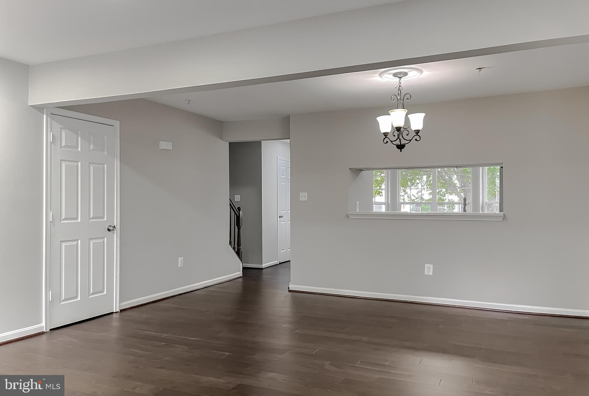 SOUTH HAMPTON - Residential