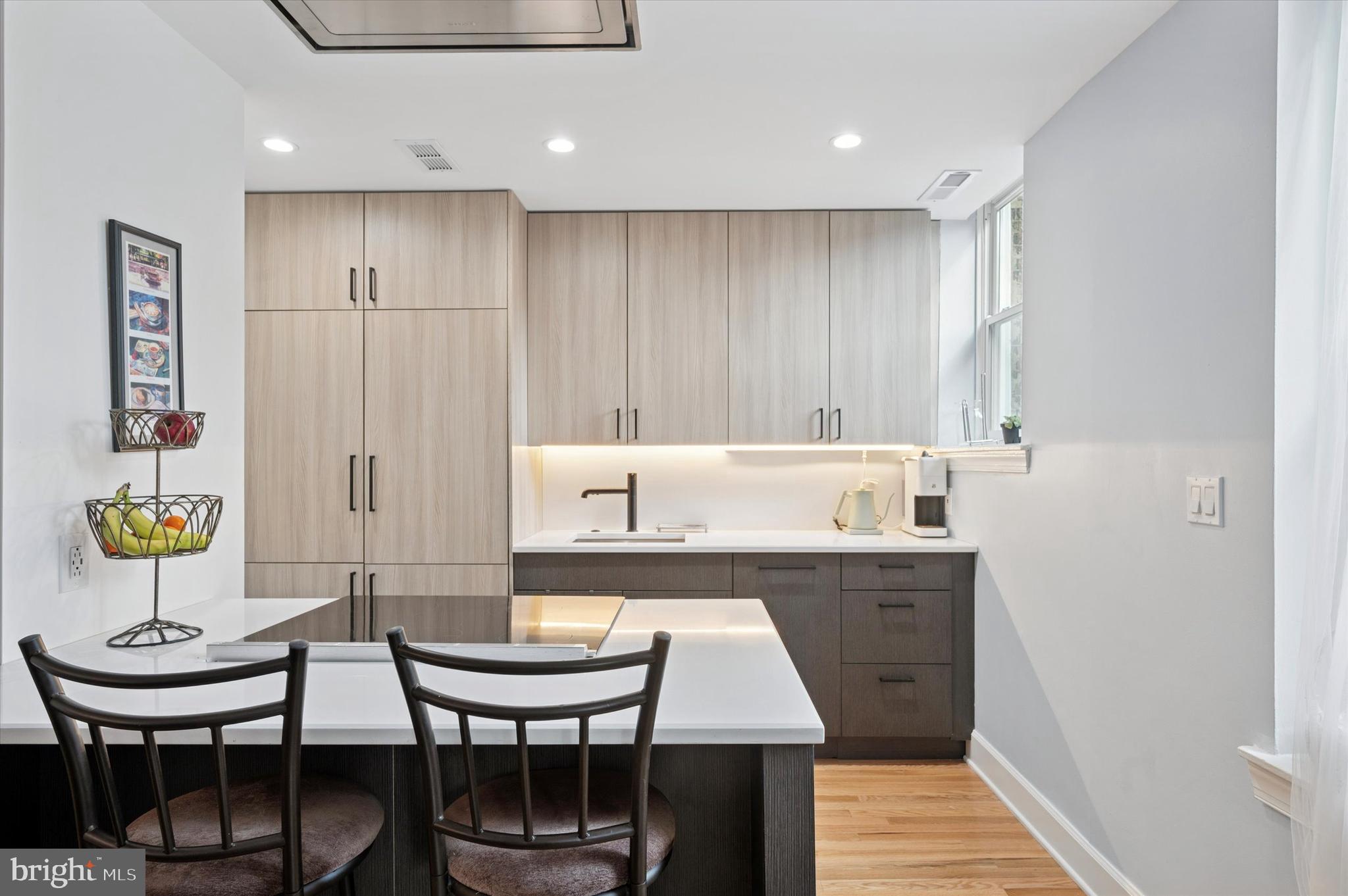242 S 13TH STREET E
